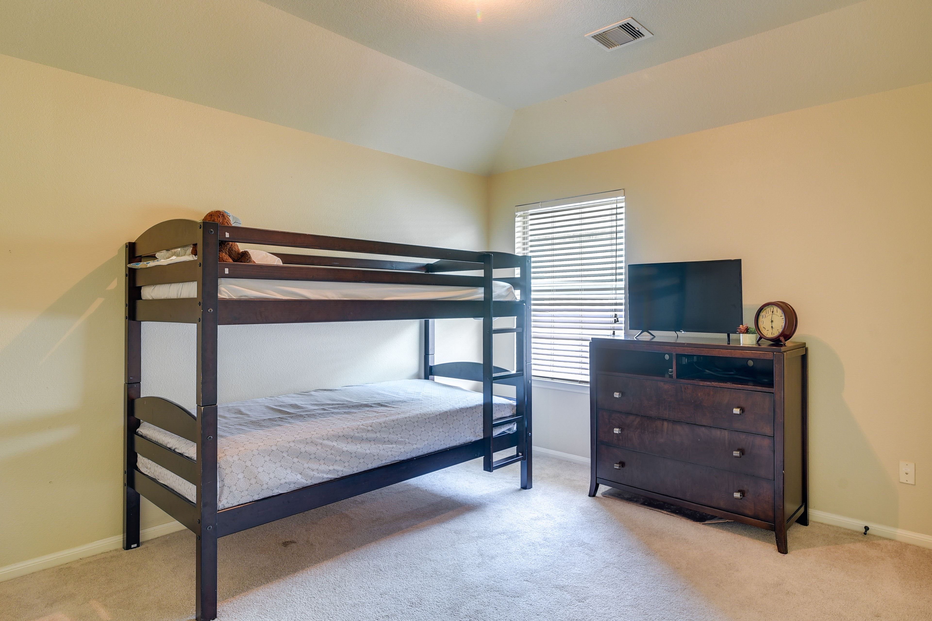 Bedroom 3 | Twin Bunk Bed | 2nd Floor
