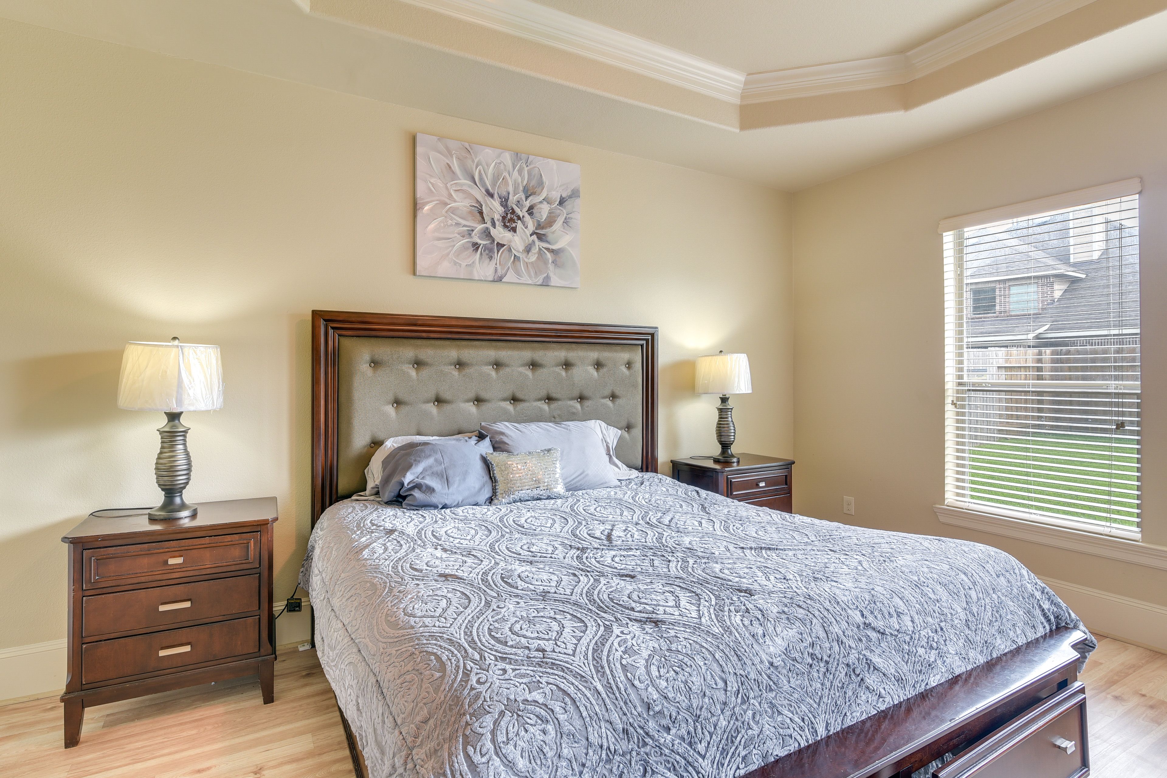 Bedroom 1 | King Bed | 1st Floor