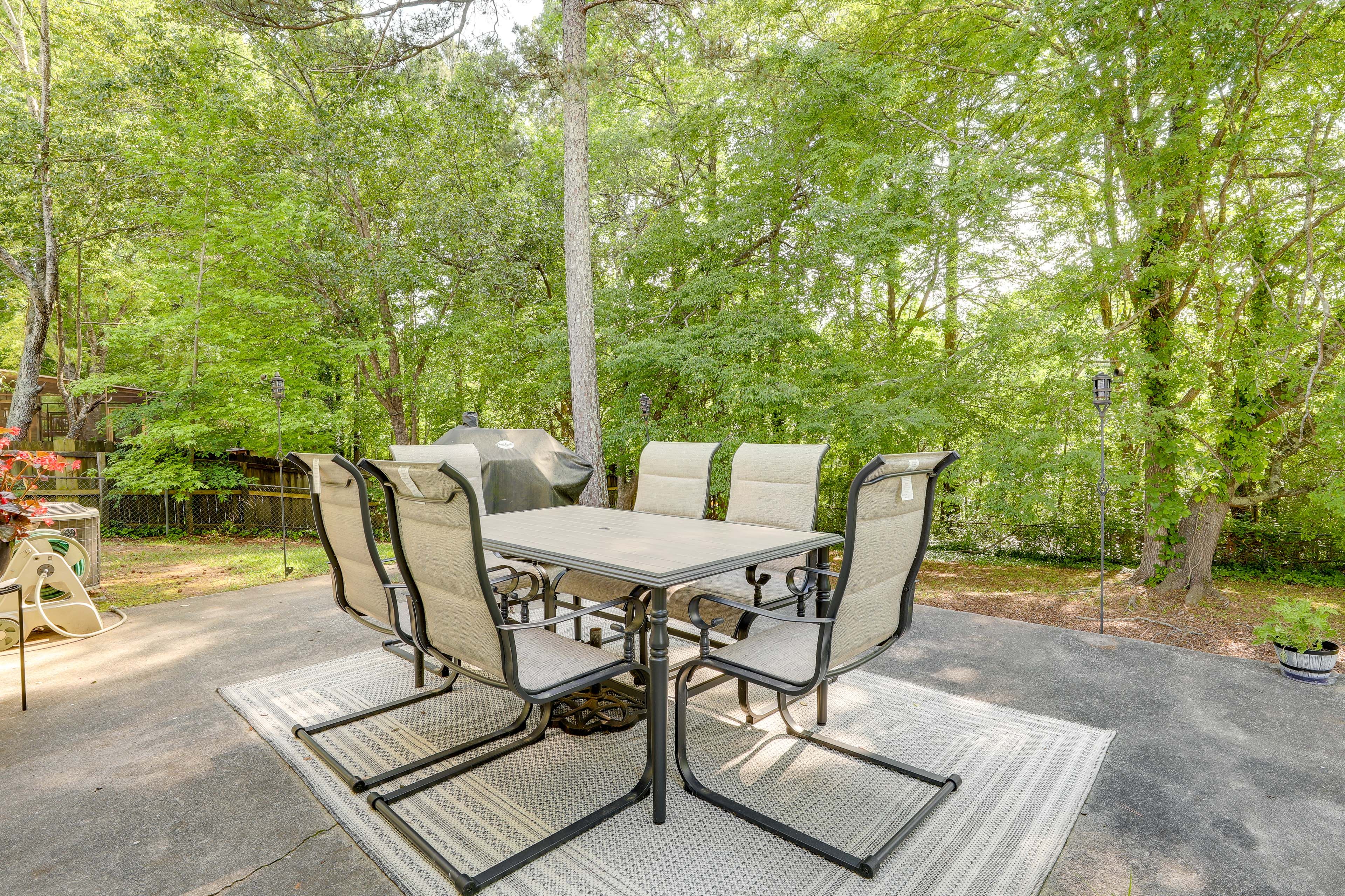 Patio | Dining Area | Charcoal Grill