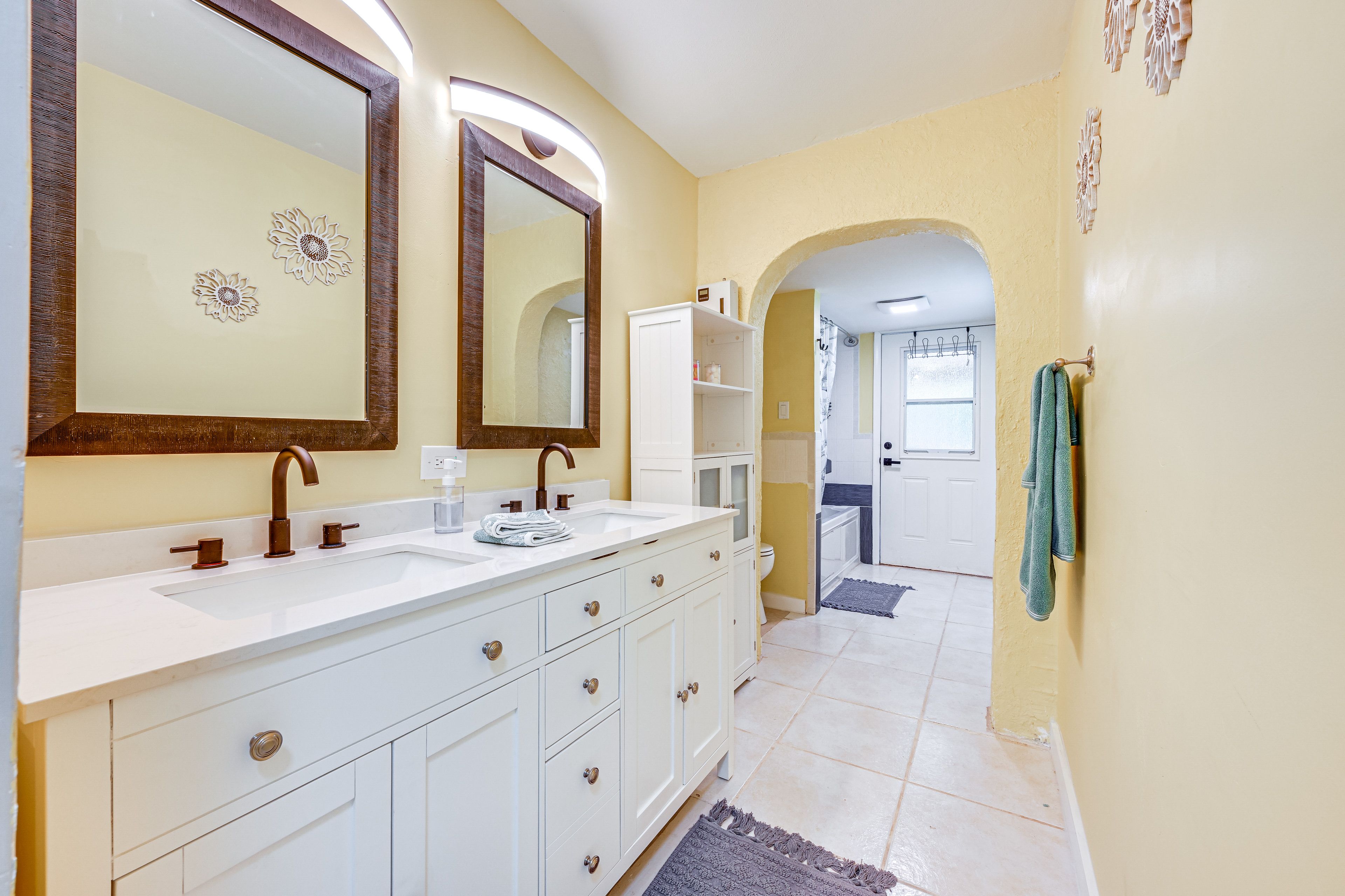 Bathroom | Towels Provided