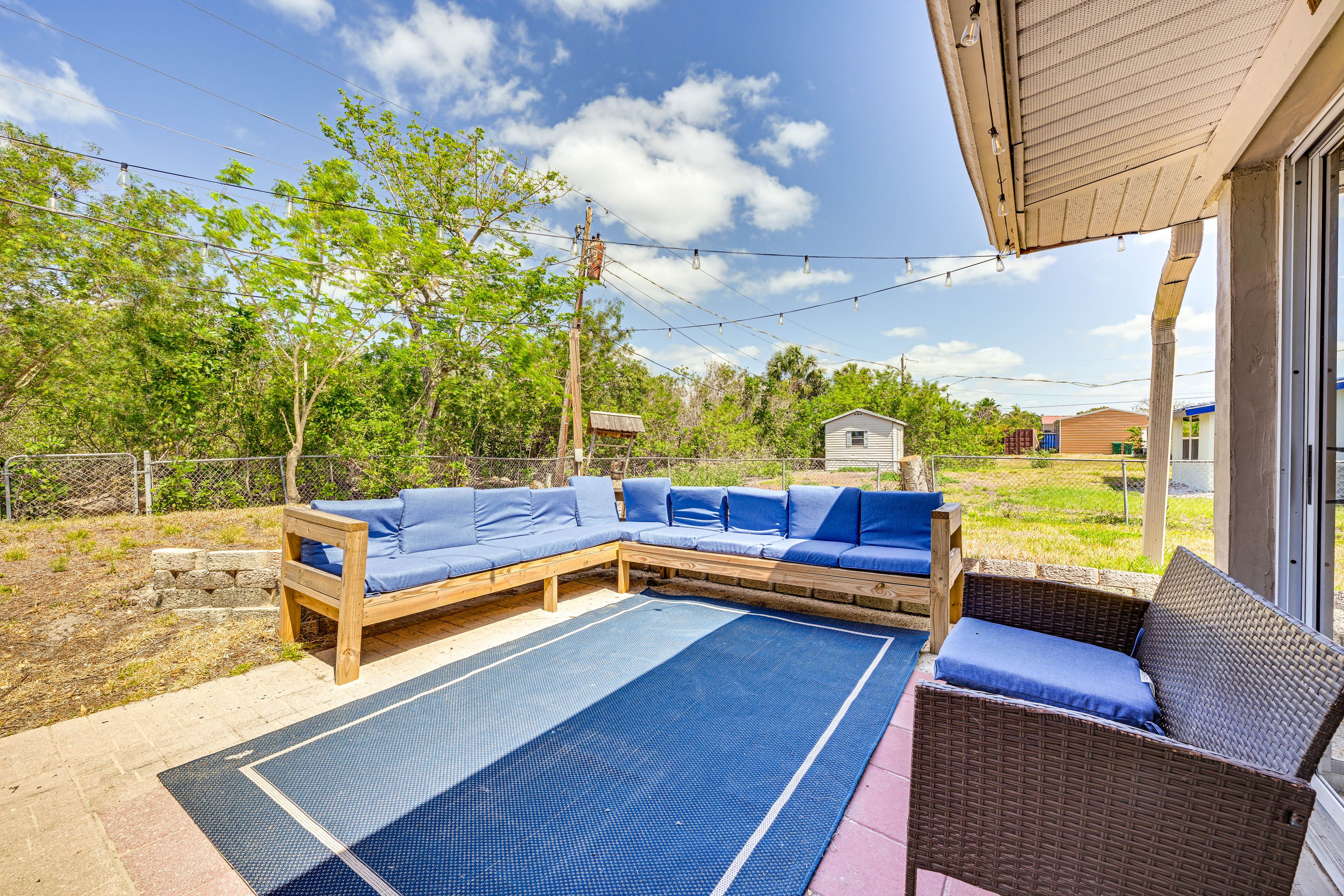Private Patio | Charcoal Grill