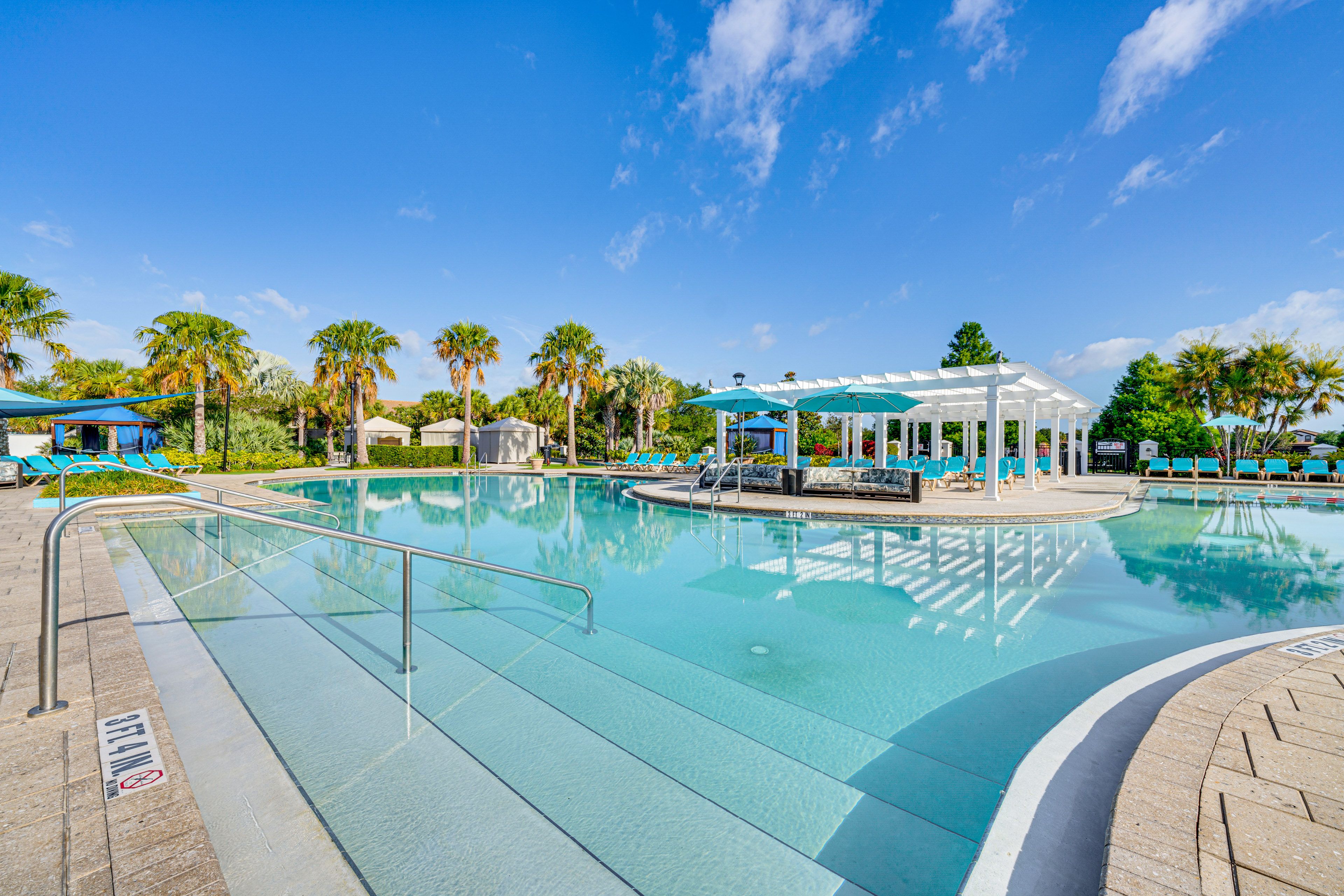Windsor at Westside Resort Community Amenities | Pool