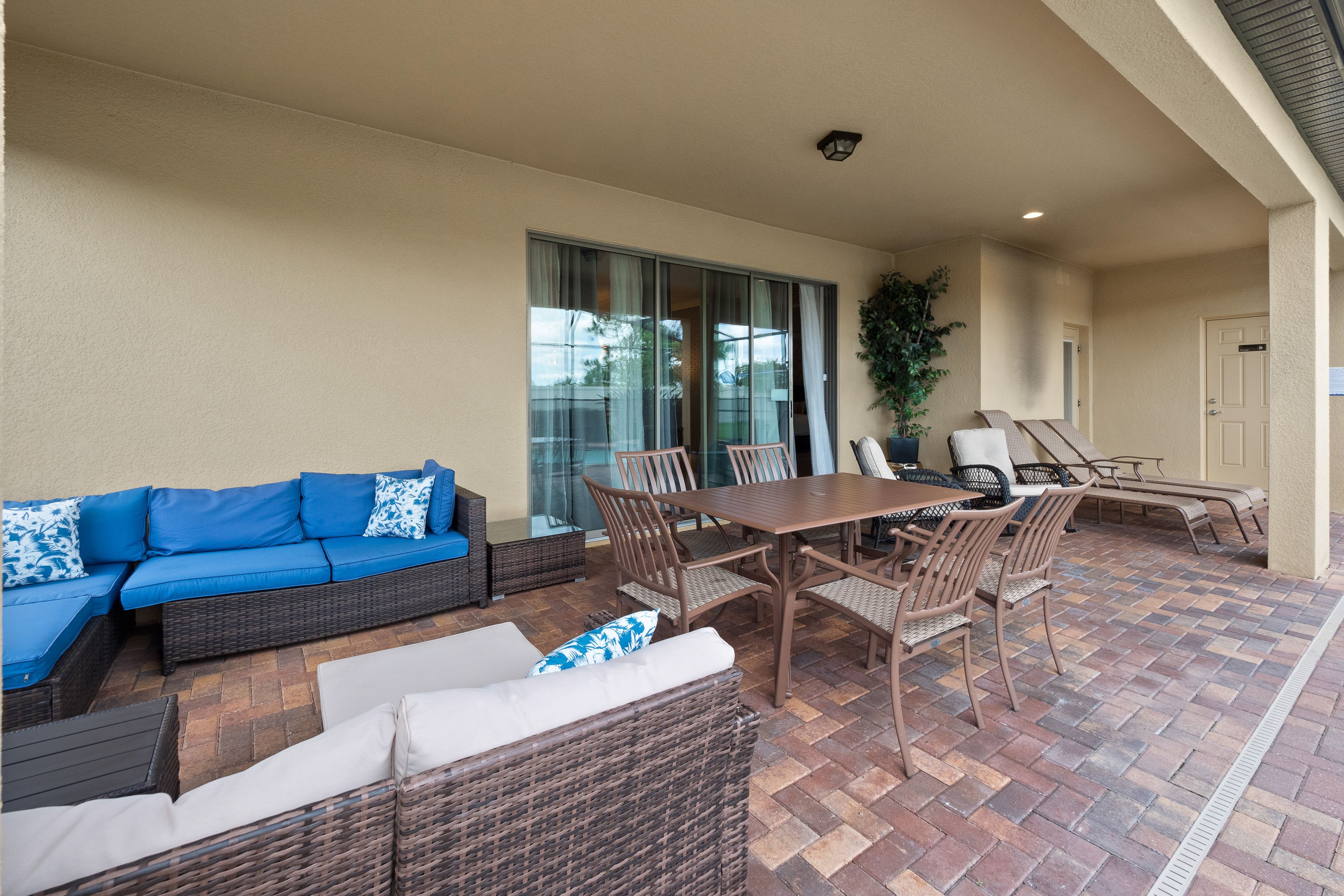 Covered Patio | Lounge Seating | Outdoor Dining Area