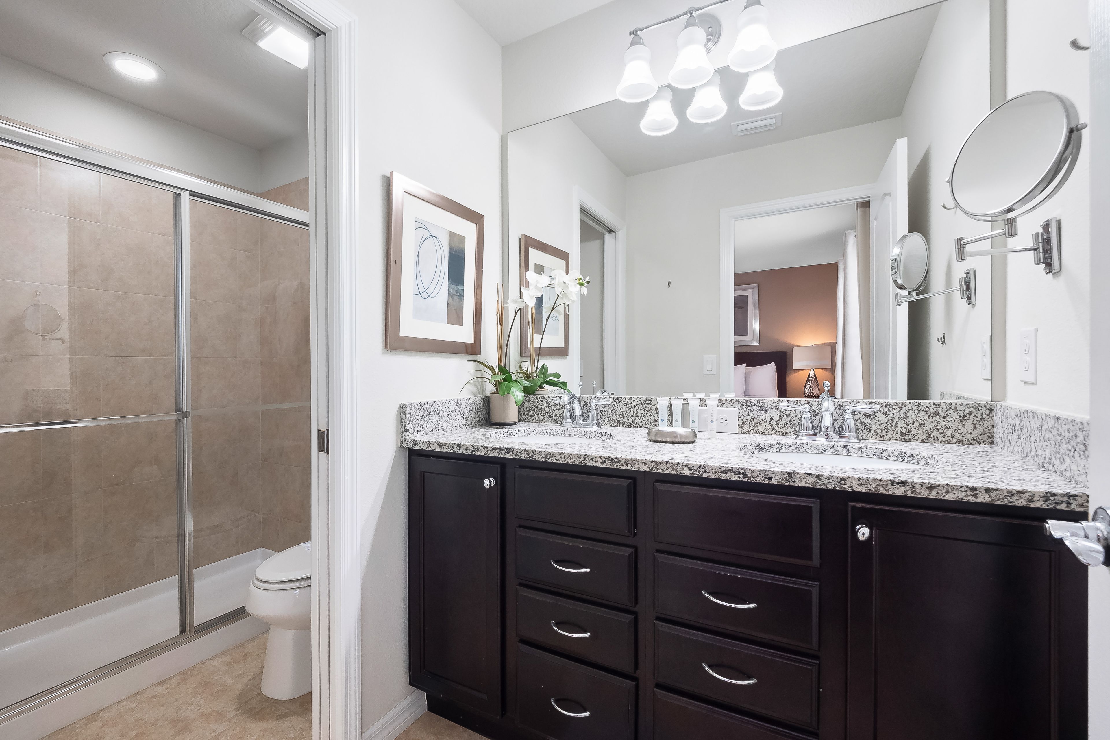 En-Suite Bathroom | 2nd Floor