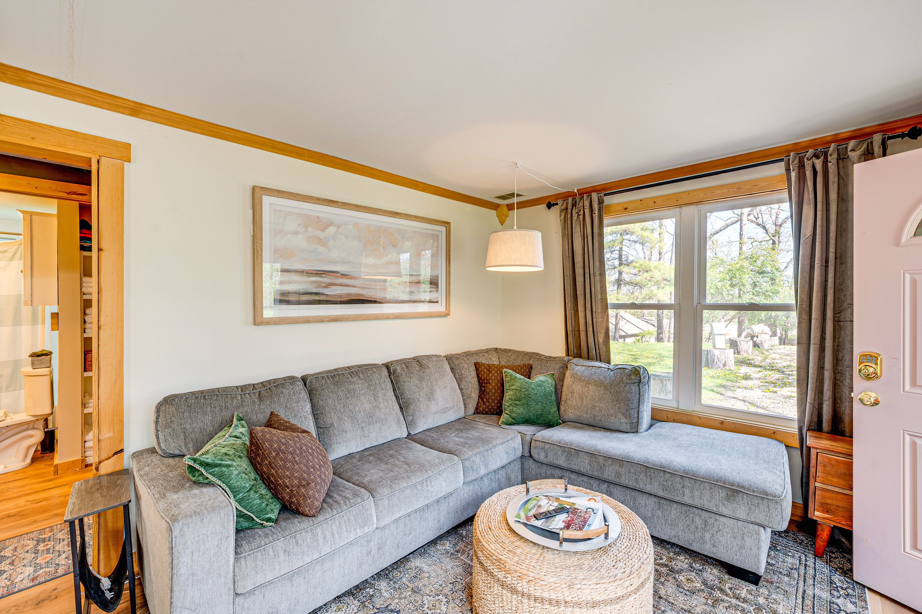 Living Room | 1st Floor | Smart TV | Free WiFi | Board Games | Books