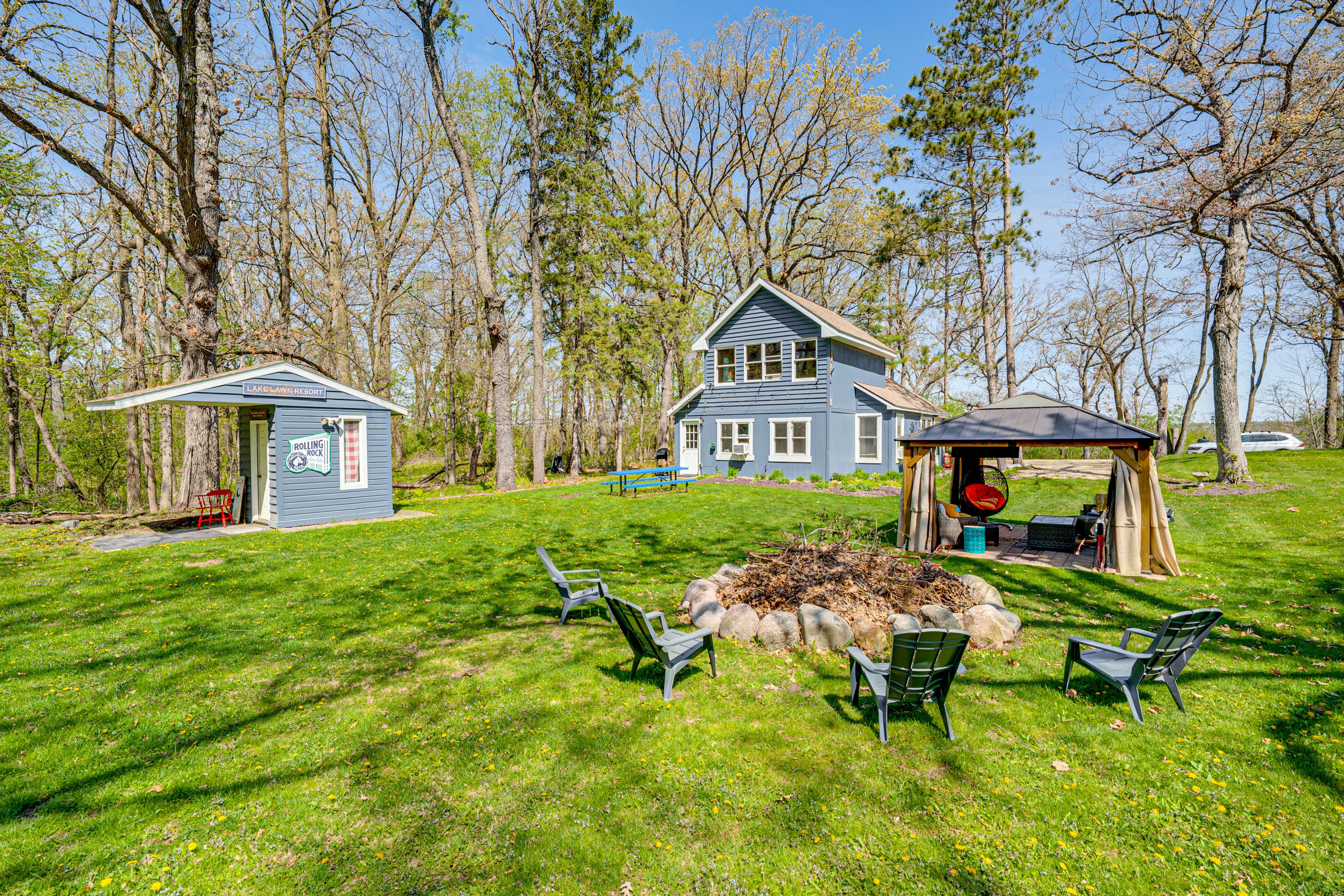 Lake Geneva Vacation Rental | 3BR | 1BA | 1,500 Sq Ft | Step-Free Entry