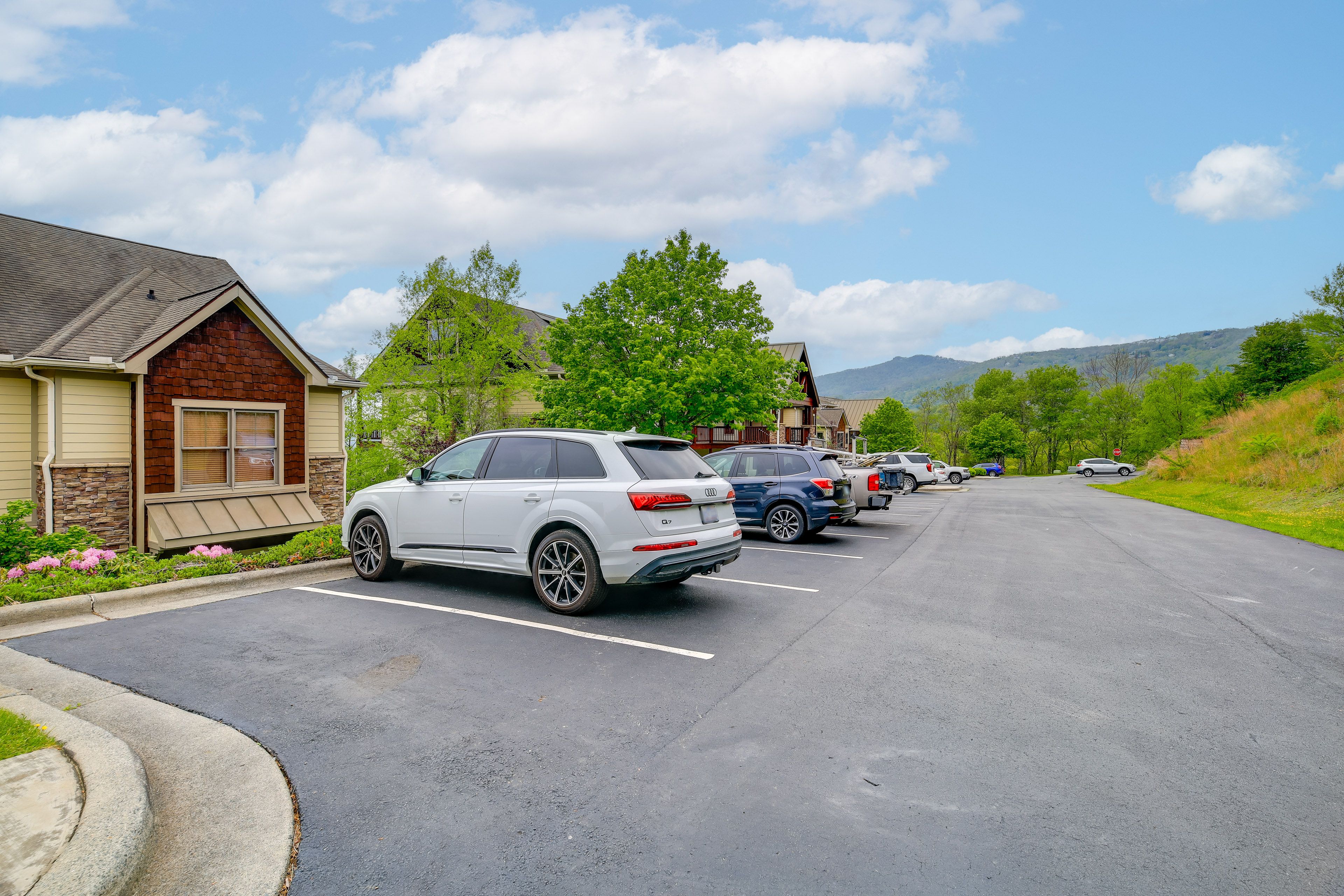 Parking | Community Parking Lot (3 Vehicles)