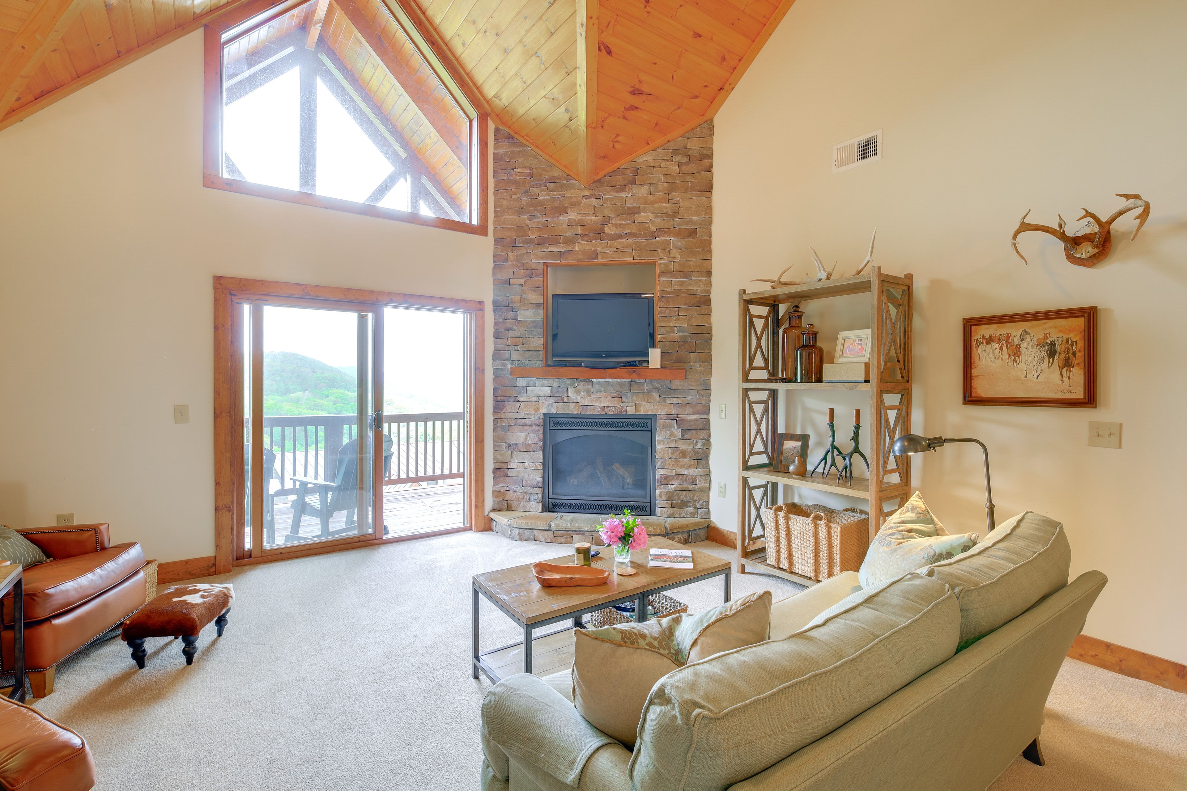 Living Room | Free WiFi | Central A/C & Heat | Smart TV | 1st Floor
