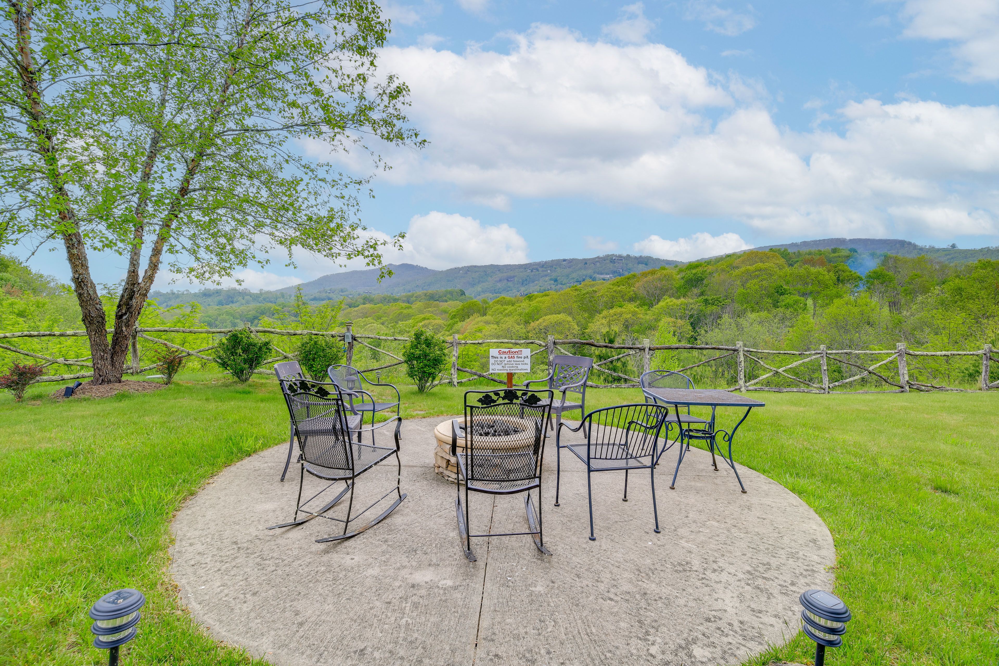 The Lodges at Elkmont | Community Amenities | Fire Pit