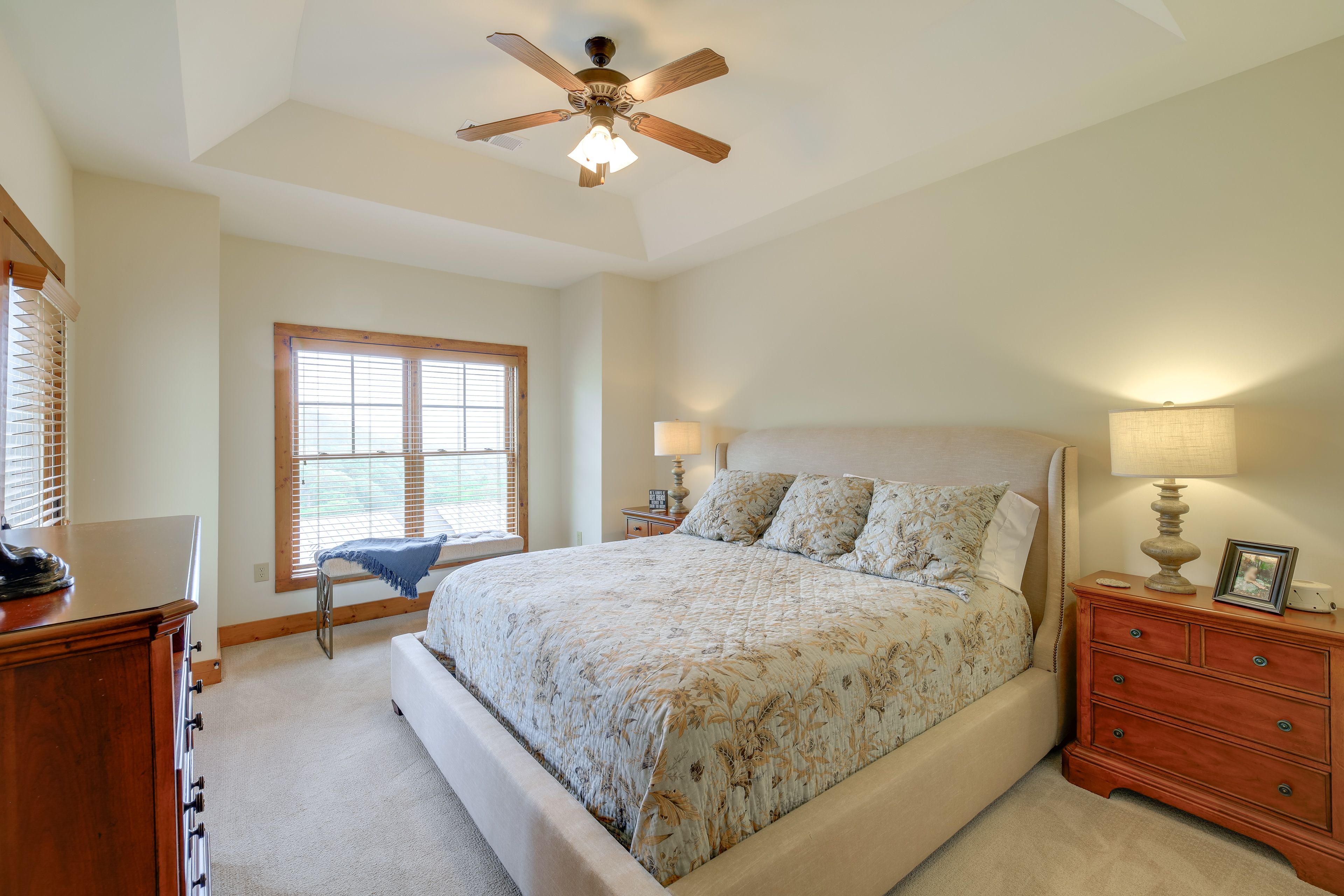 Bedroom 1 | King Bed | 1st Floor