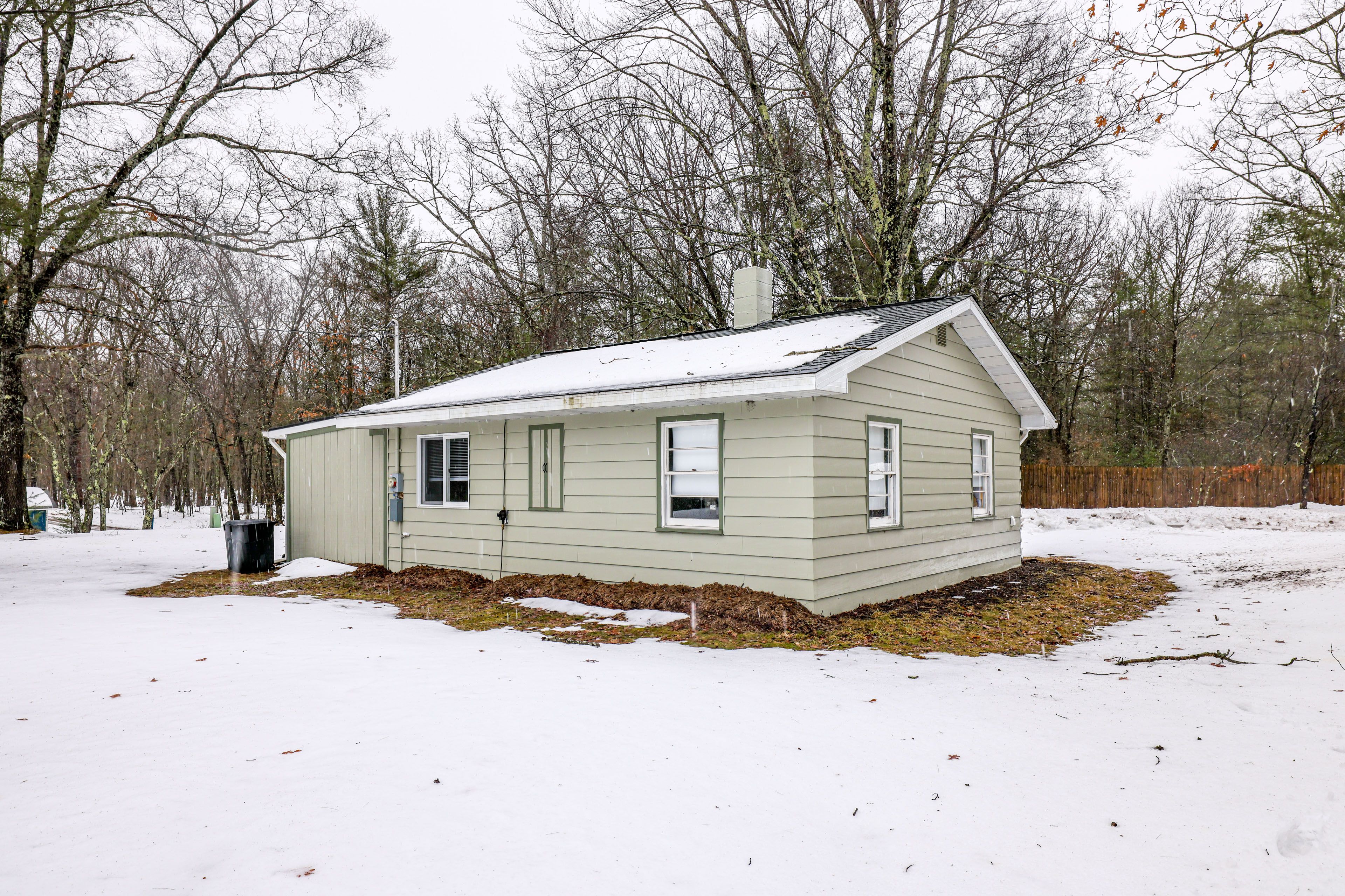 Yard | Fire Pit | Charcoal Grill