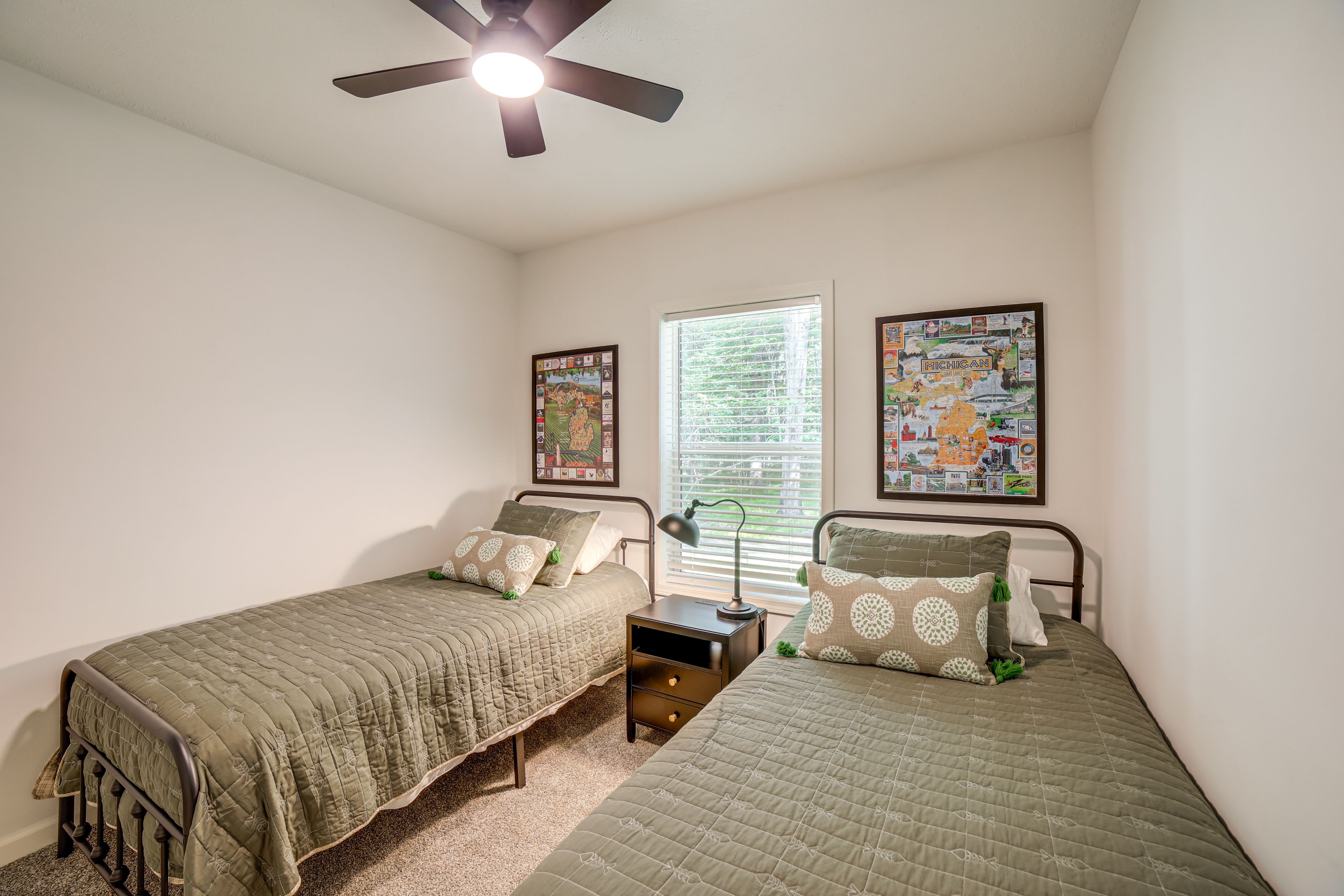 Bedroom 3 | 2 Twin XL Beds