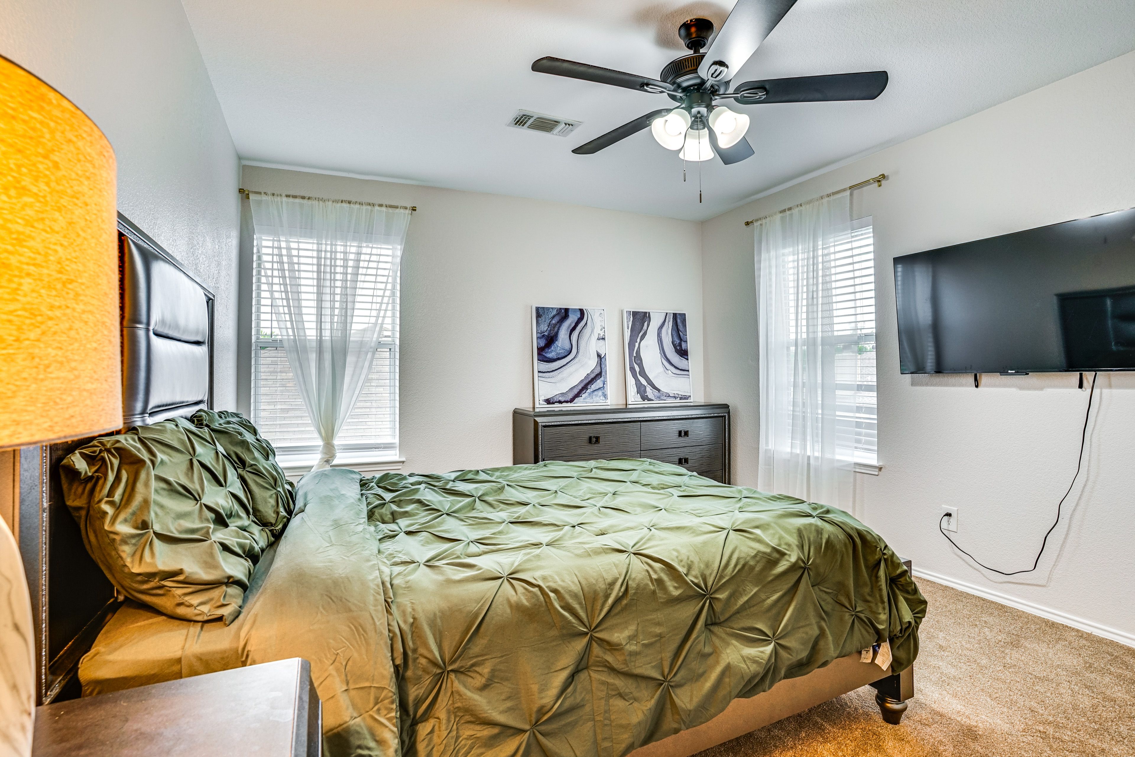 Bedroom 4 | Queen Bed | Smart TV | 2nd Floor