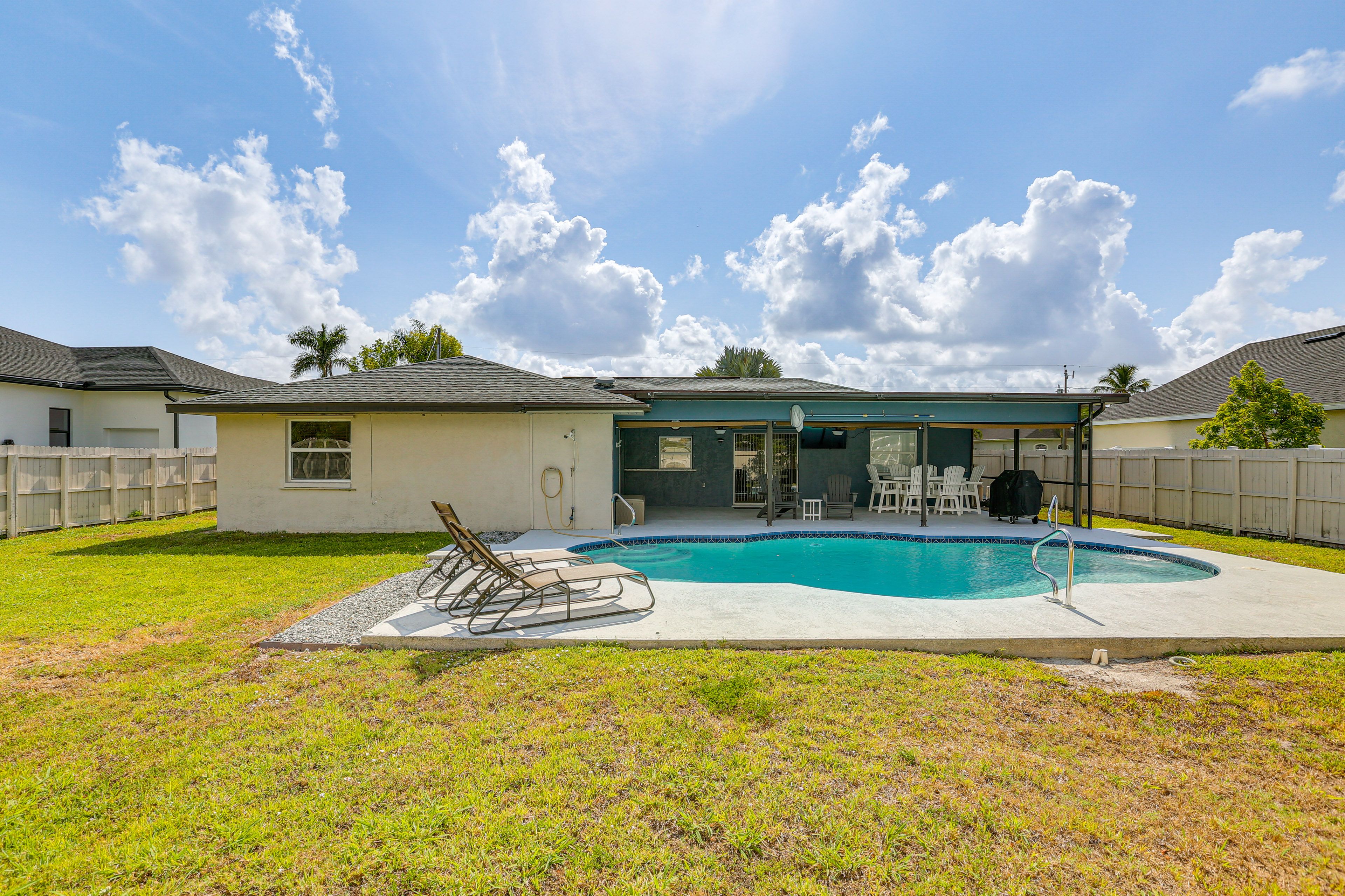 Cape Coral Vacation Rental | 3BR | 2BA | 1,400 Sq Ft | 2 Steps Required