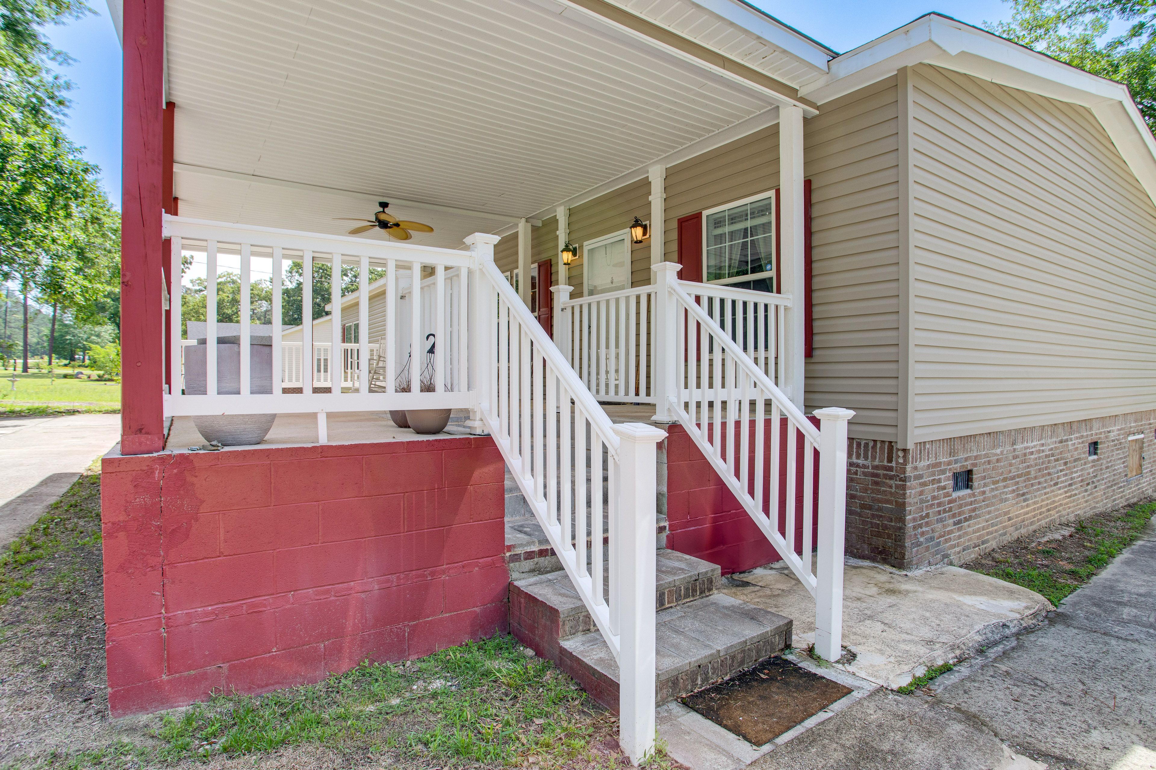 Exterior | Front Entry