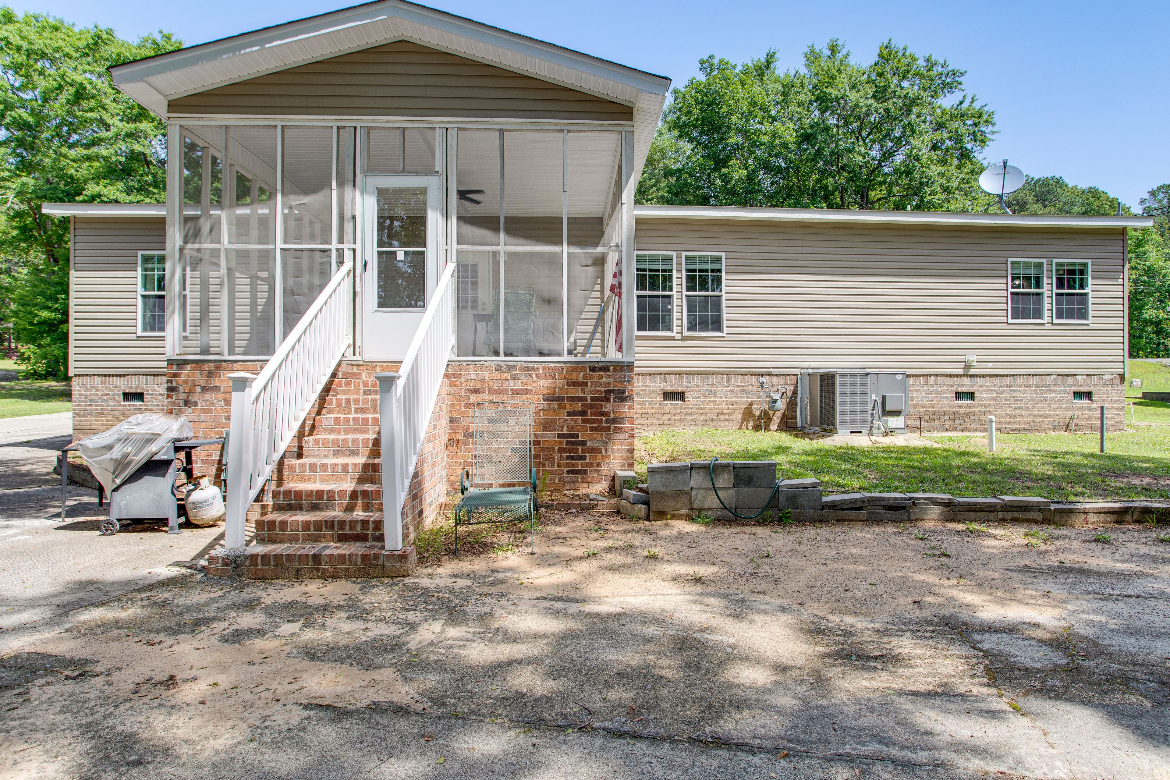 Exterior | Backyard