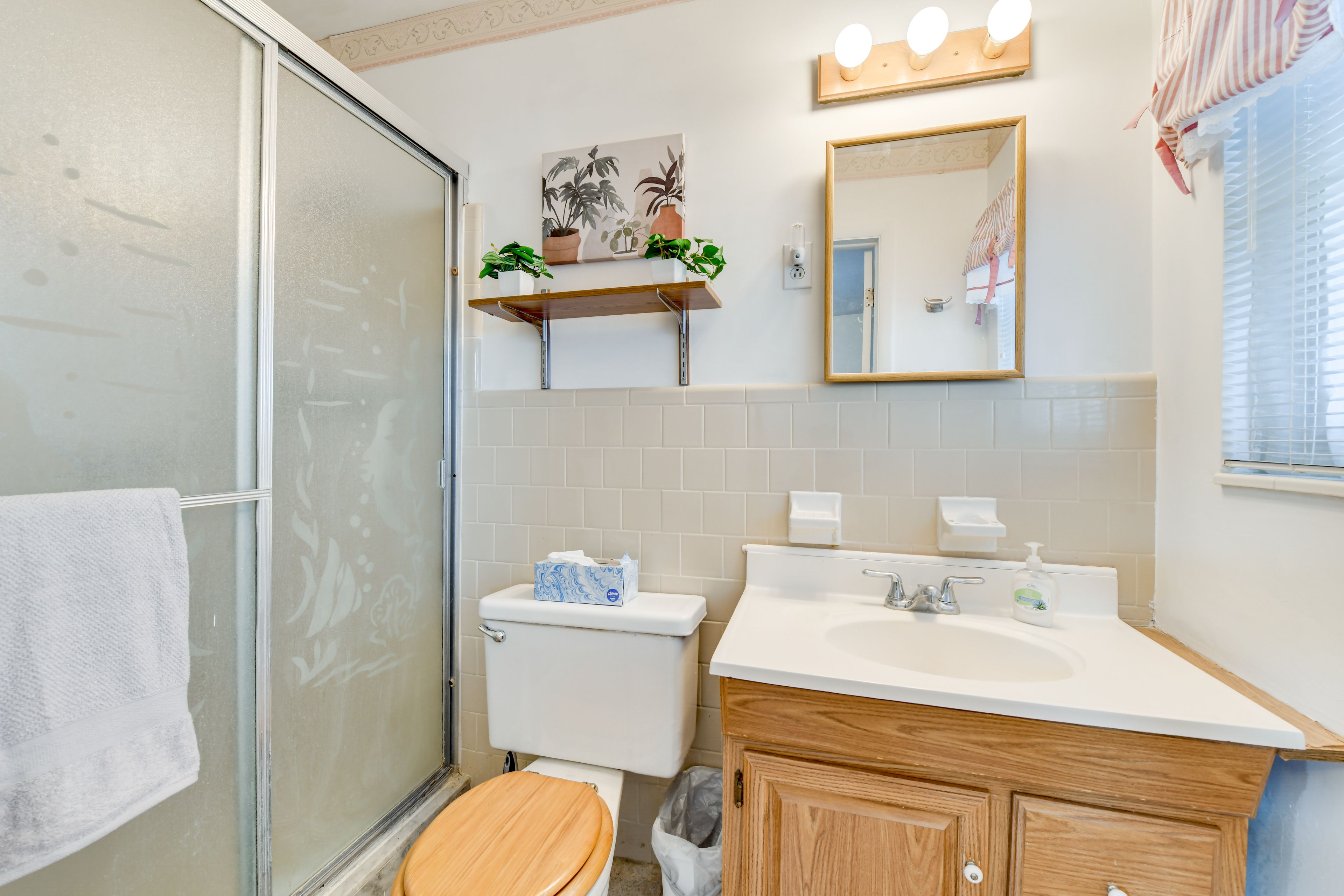En-Suite Bathroom | Towels Provided