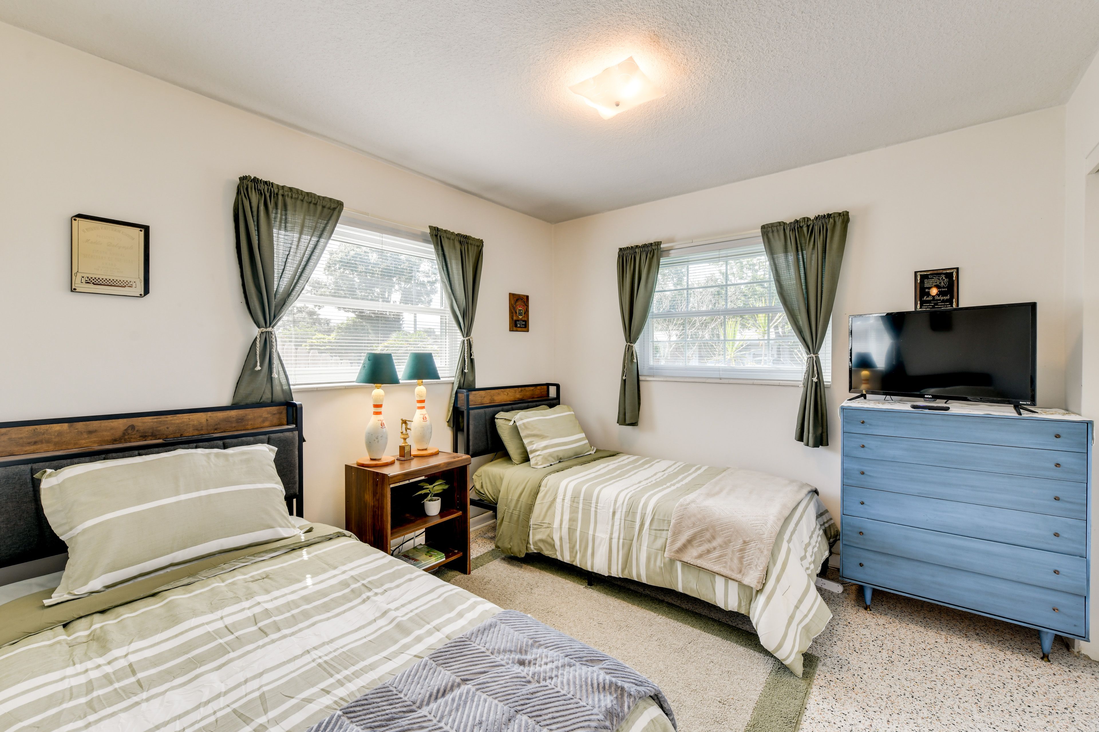 Bedroom 3 | 2 Twin Beds