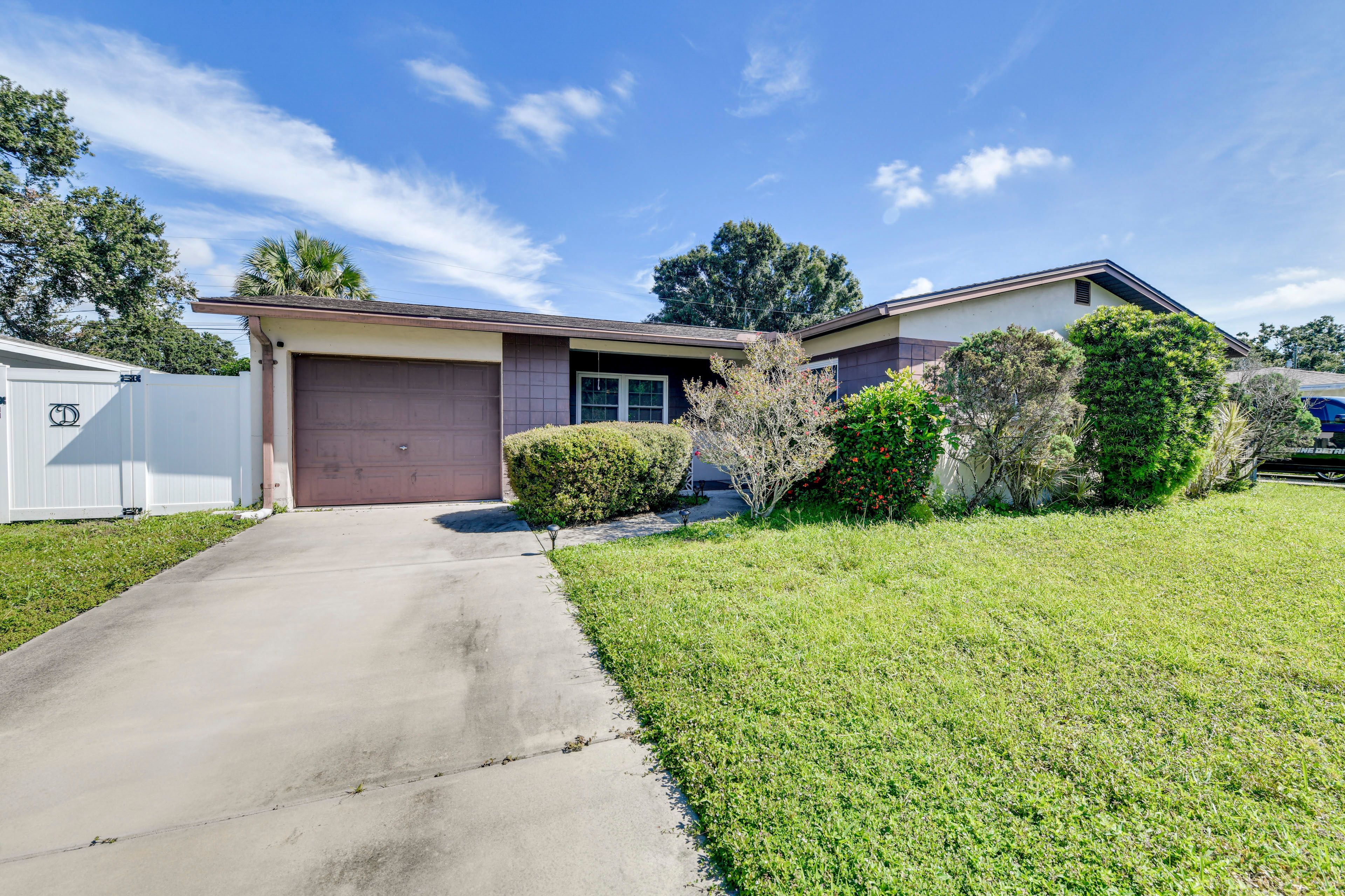 Parking | Driveway (3 Vehicles)