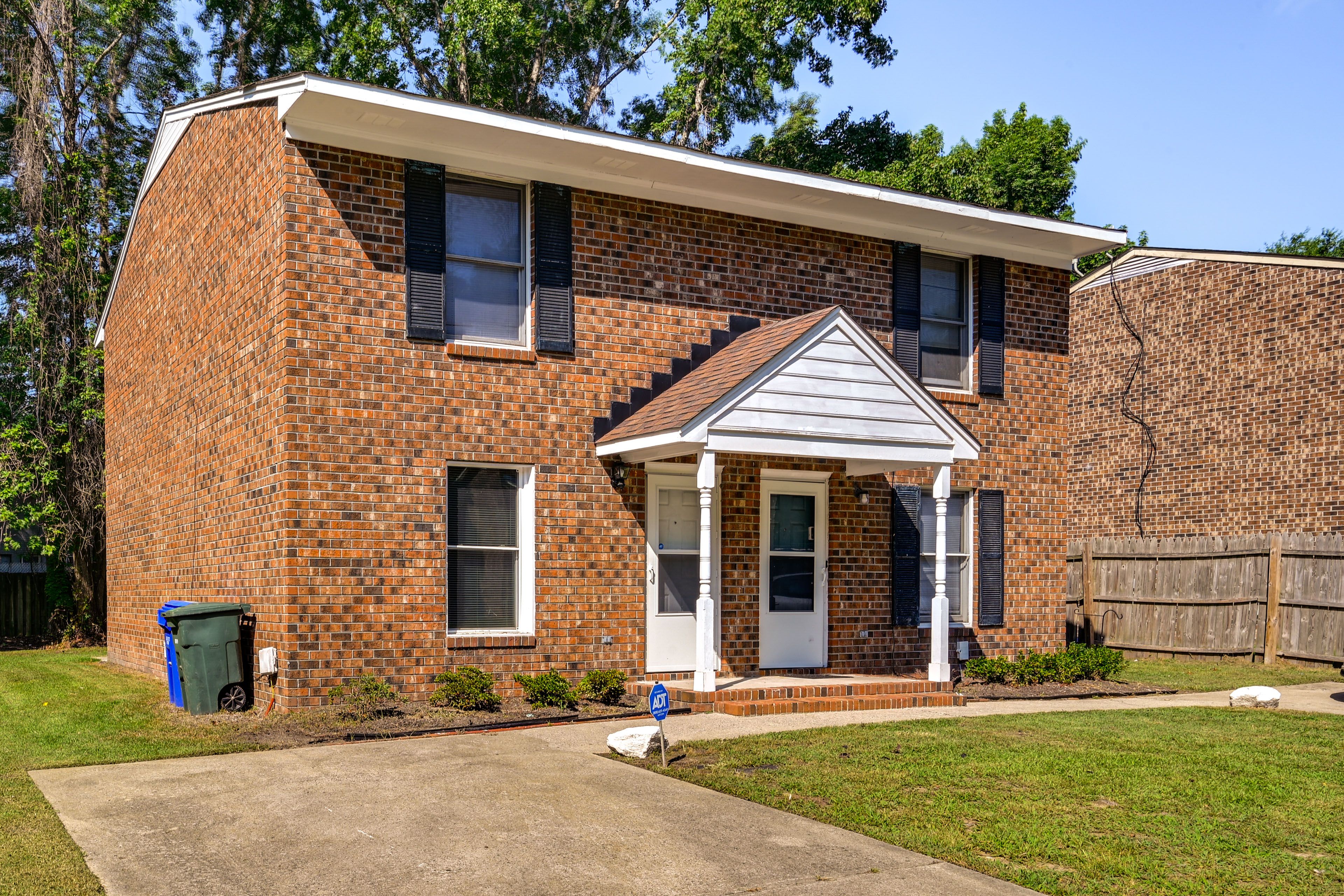 Exterior | Parking | Driveway (1 Vehicle)