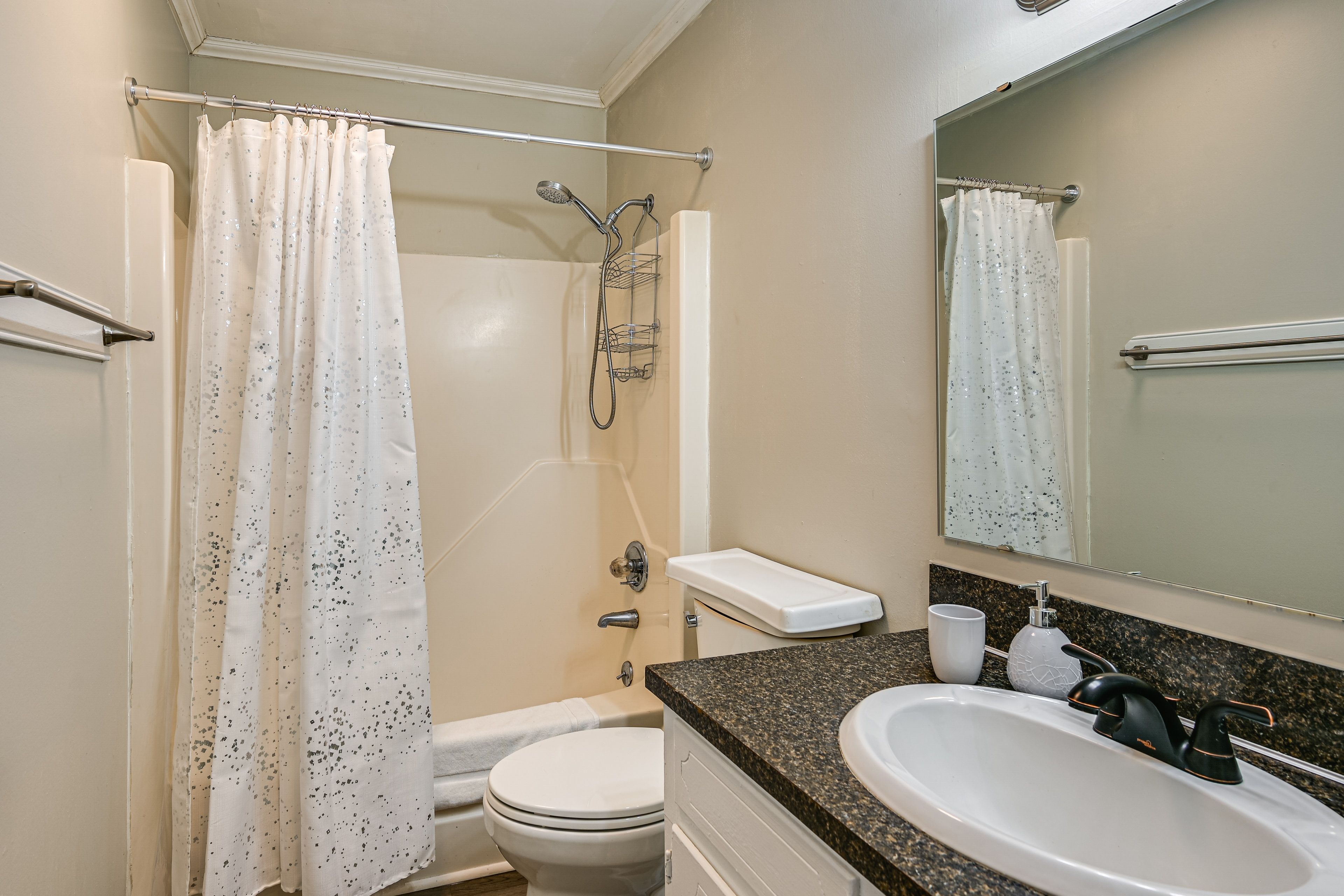 Full Bathroom | 2nd Floor