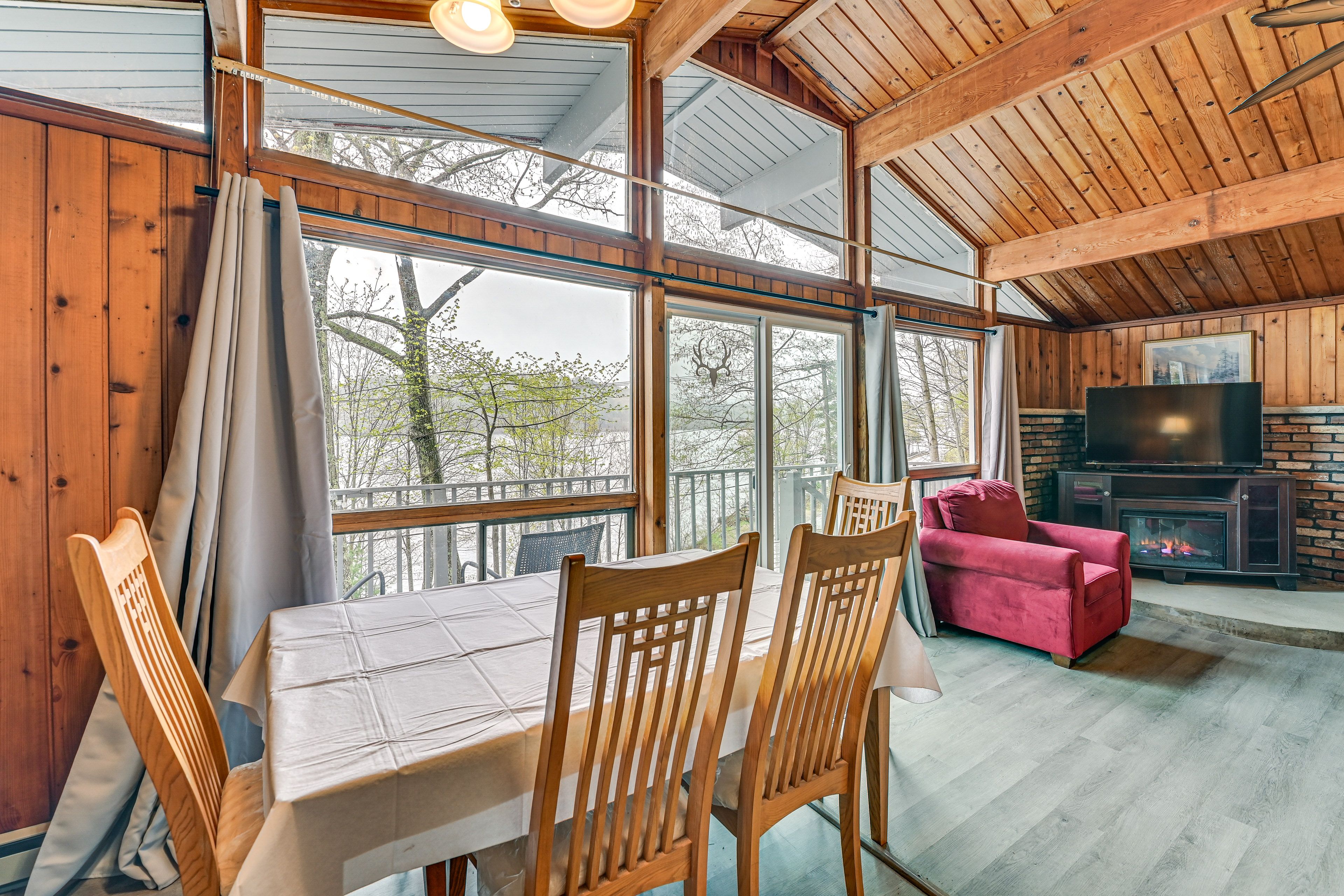 Hadley Vacation Rental | 3BR | 1.5BA | Stairs Required | 1,080 Sq Ft