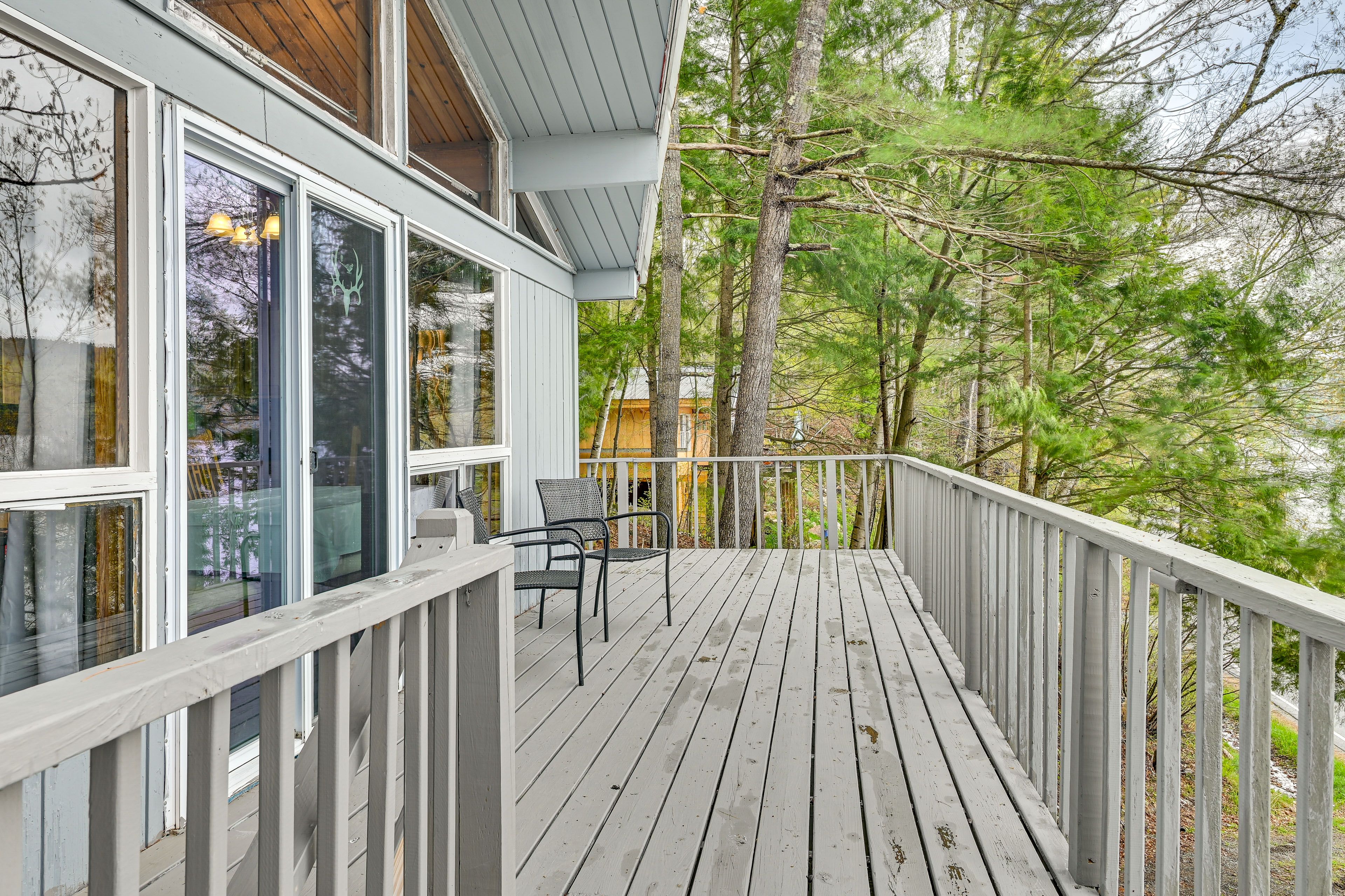 Cabin Exterior | Wraparound Deck | Dining Area | Gas Grill | Lake Views
