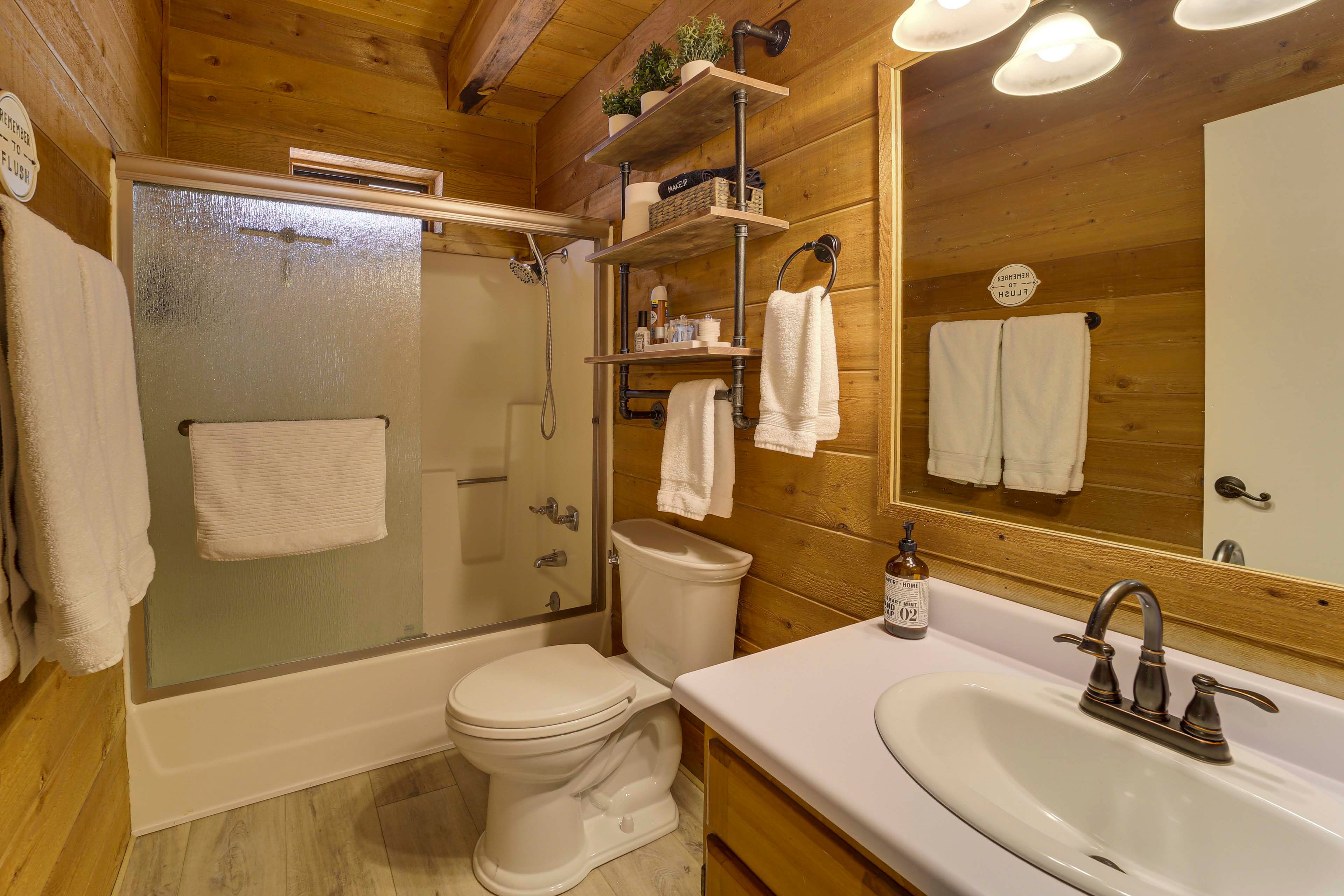 Full Bath | Towels | Hair Dryer | 1st Floor