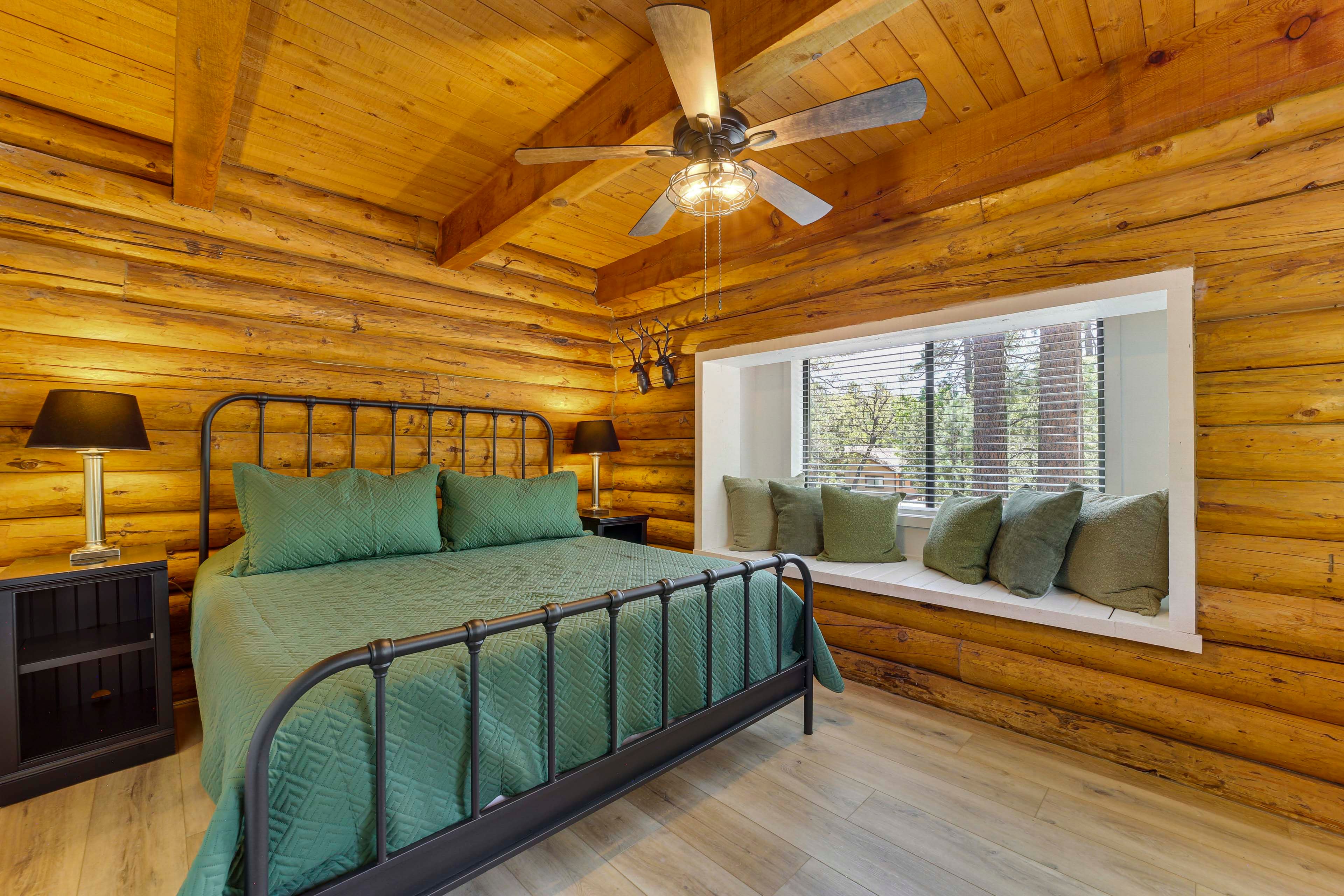 Bedroom 1 | King Bed | 1st Floor