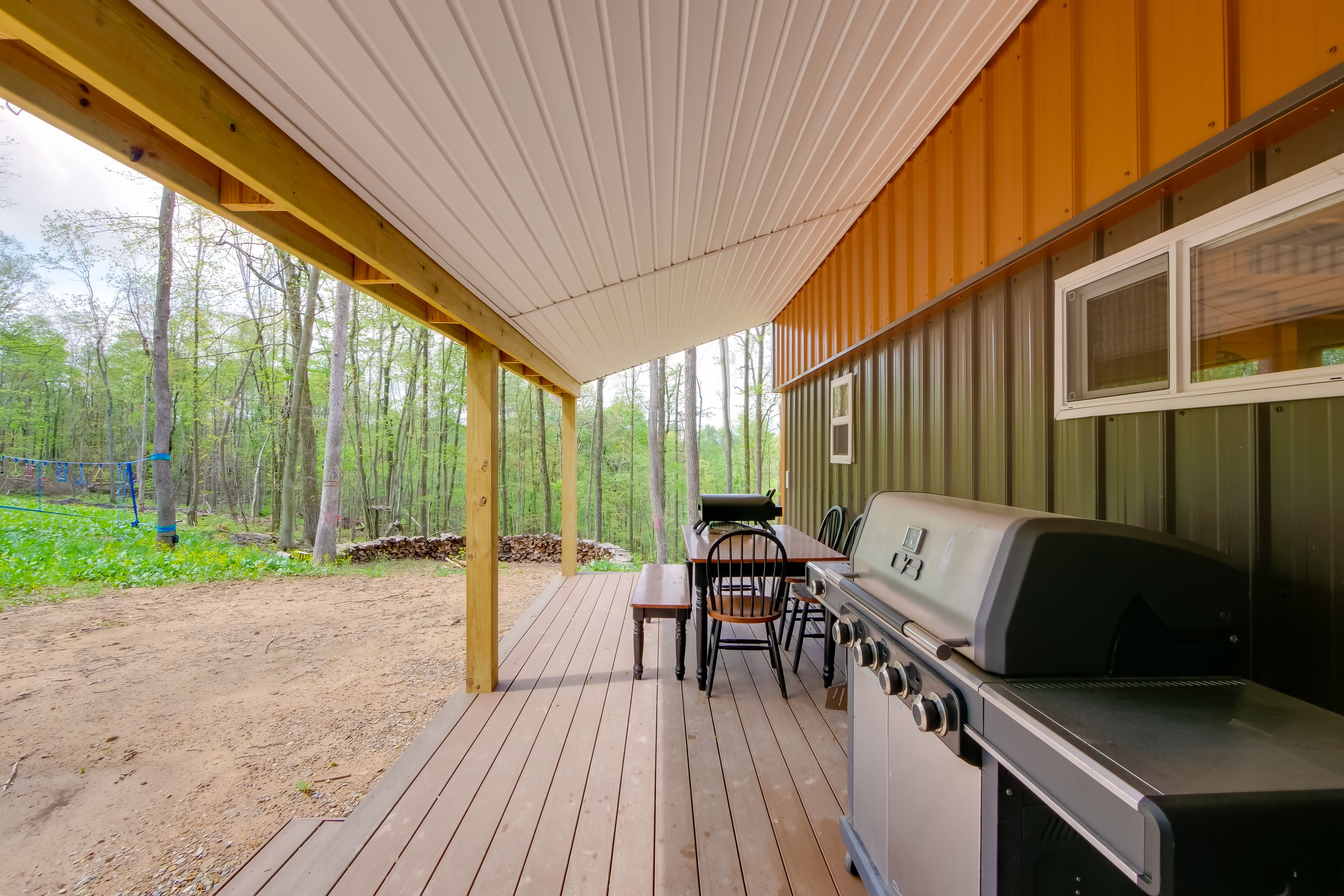 Brinkhaven Vacation Rental | 2BR | 1BA | 700 Sq Ft | Step-Free Entry