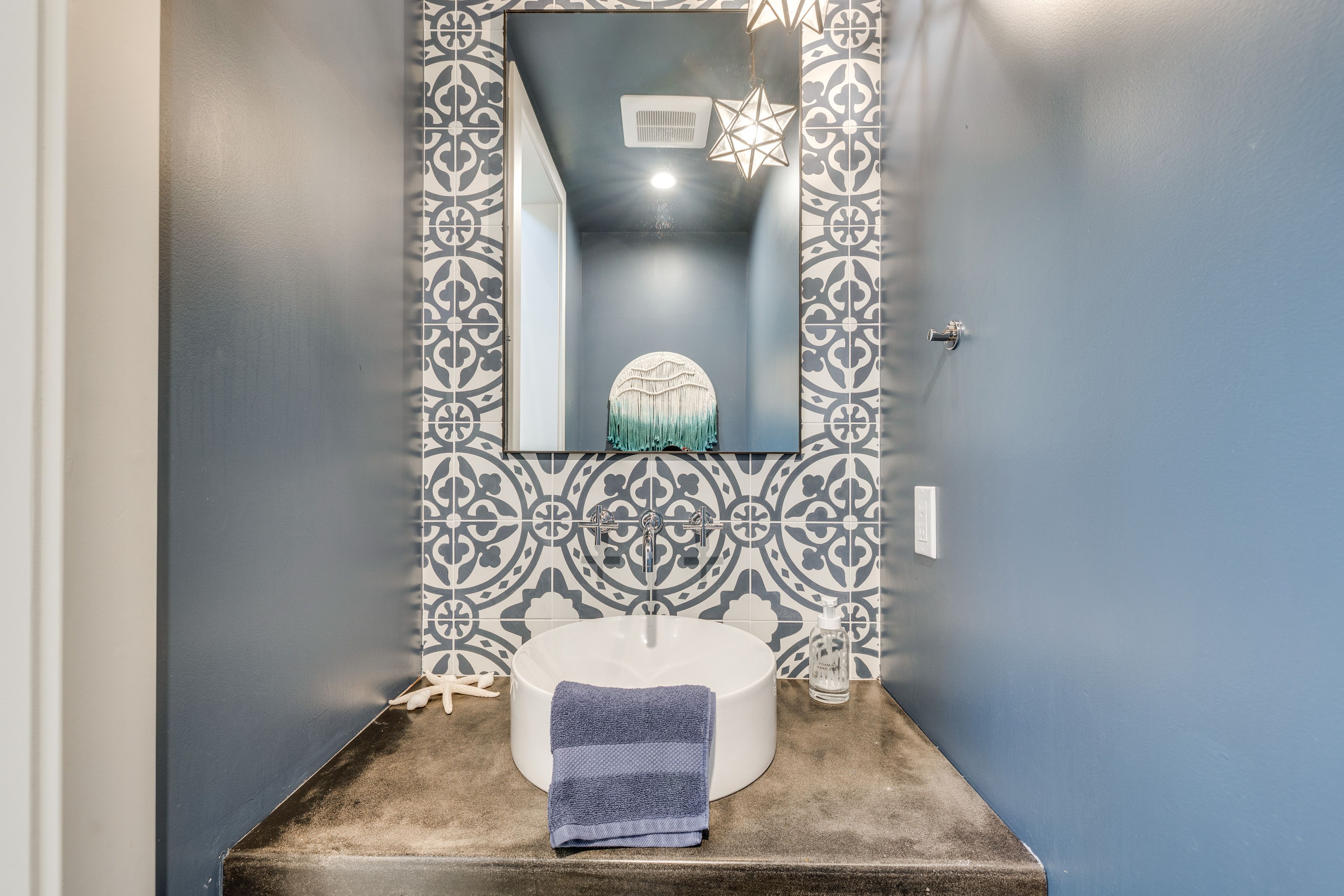 Half Bathroom | Main Level