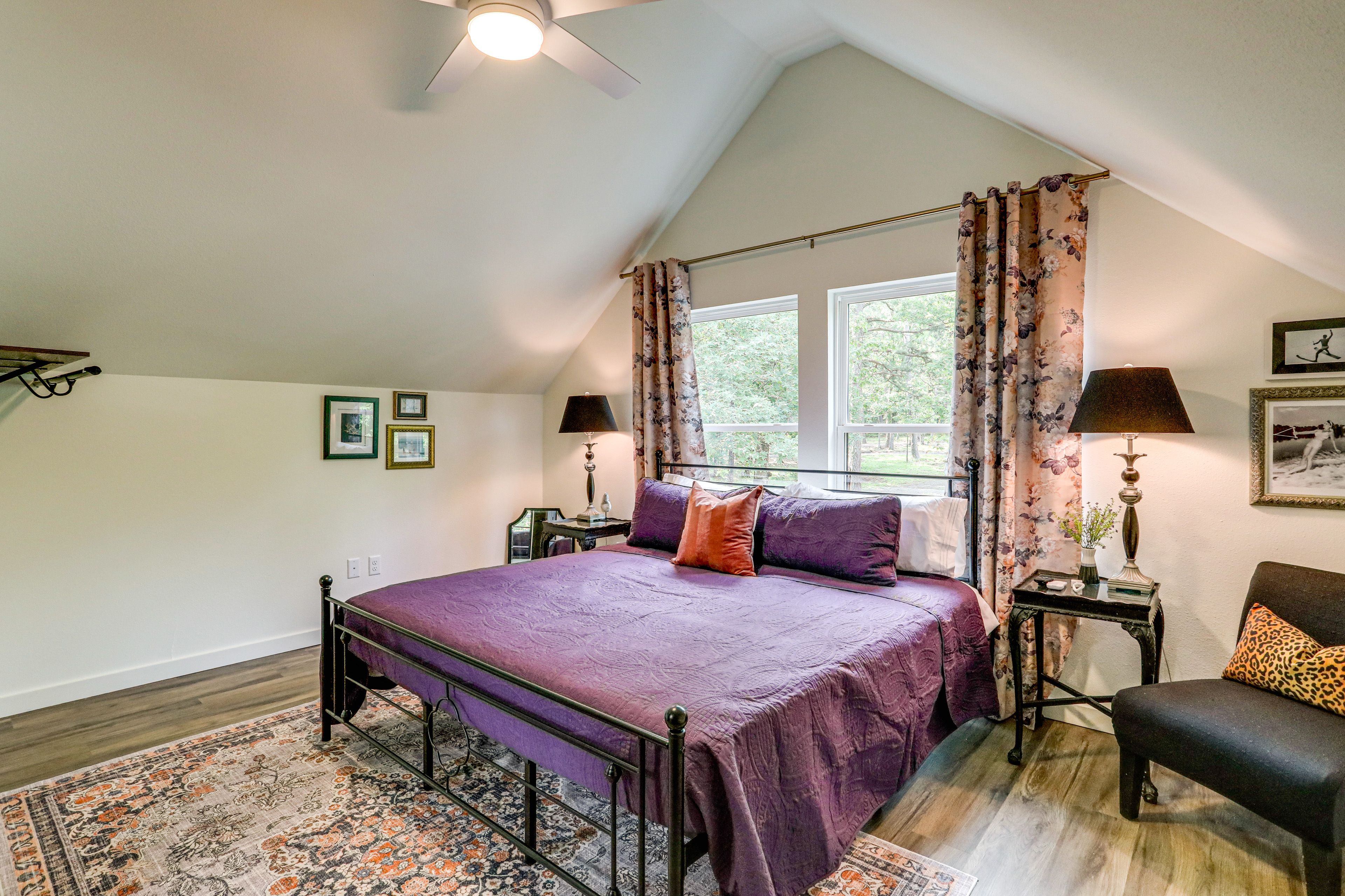 Bedroom 4 | King Bed | Upper Floor