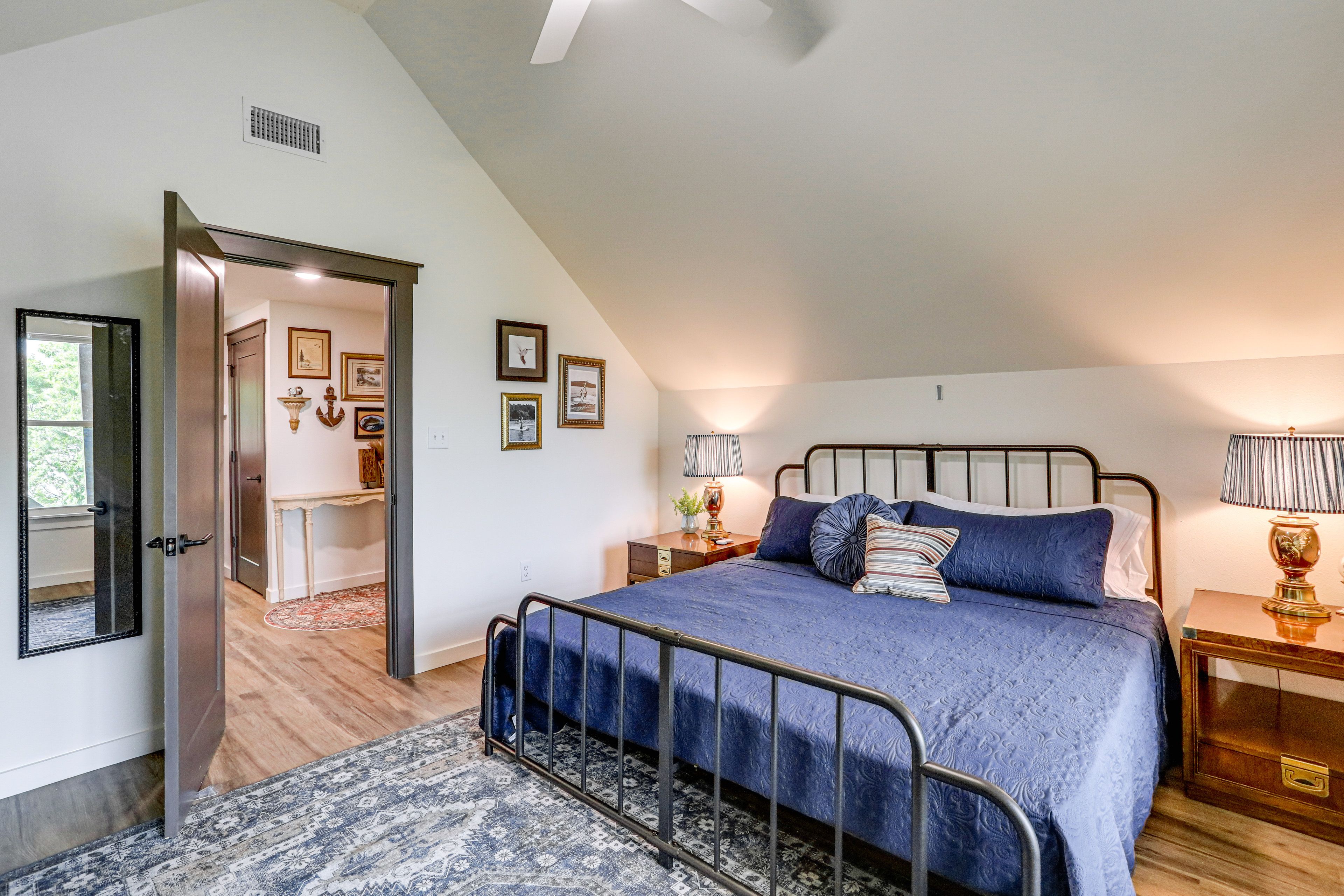 Bedroom 3 | King Bed | Upper Floor