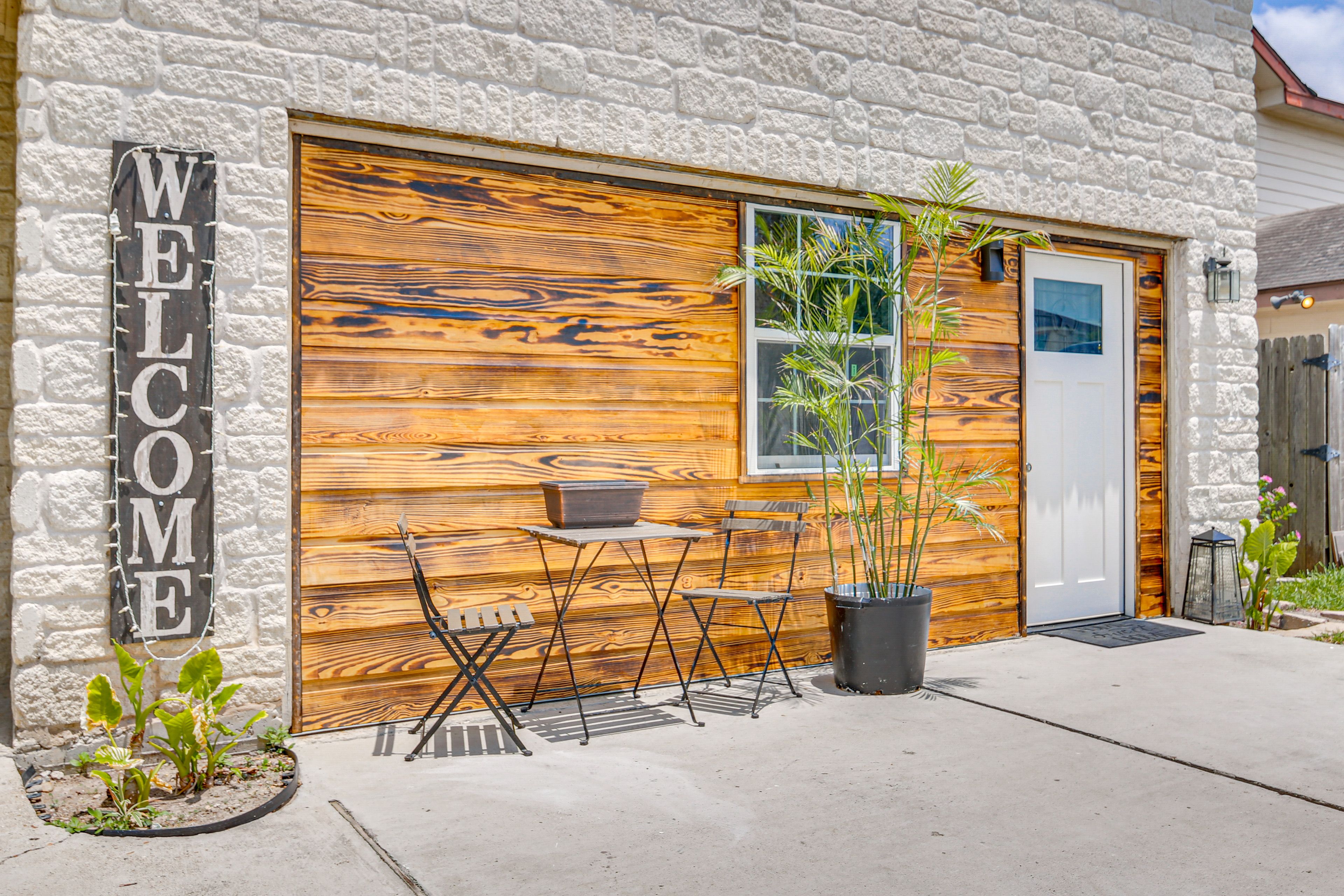 Property Exterior | Single-Story Studio