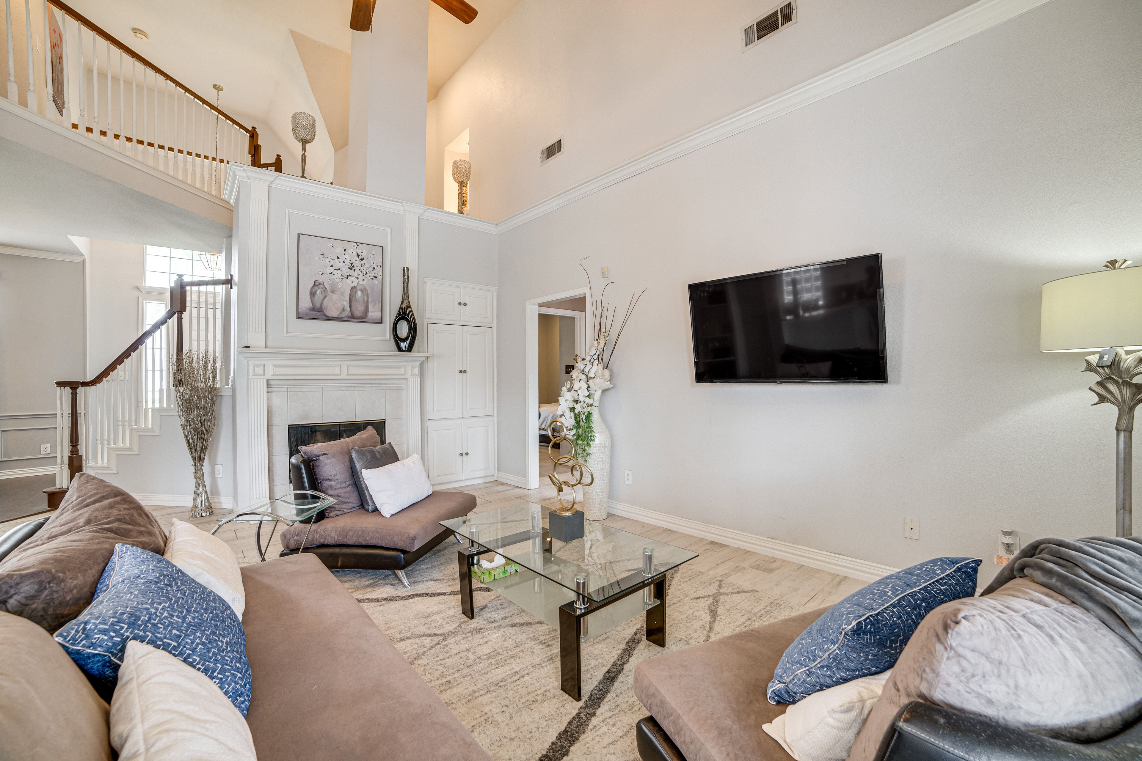 Dallas Vacation Rental | 3BR | 2.5BA | Step-Free Entry | 1,899 Sq Ft