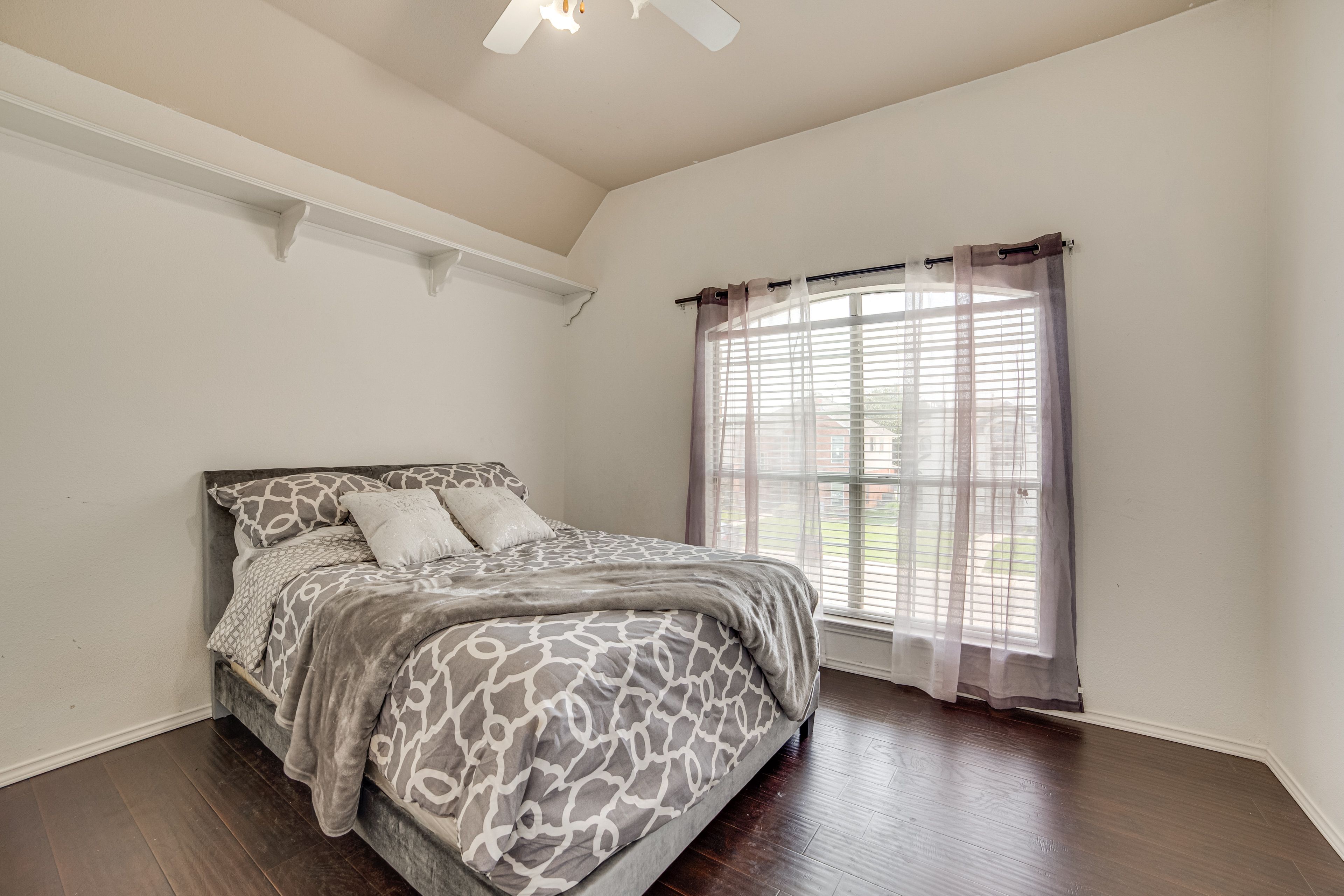 Bedroom 2 | Queen Bed | 2nd Floor