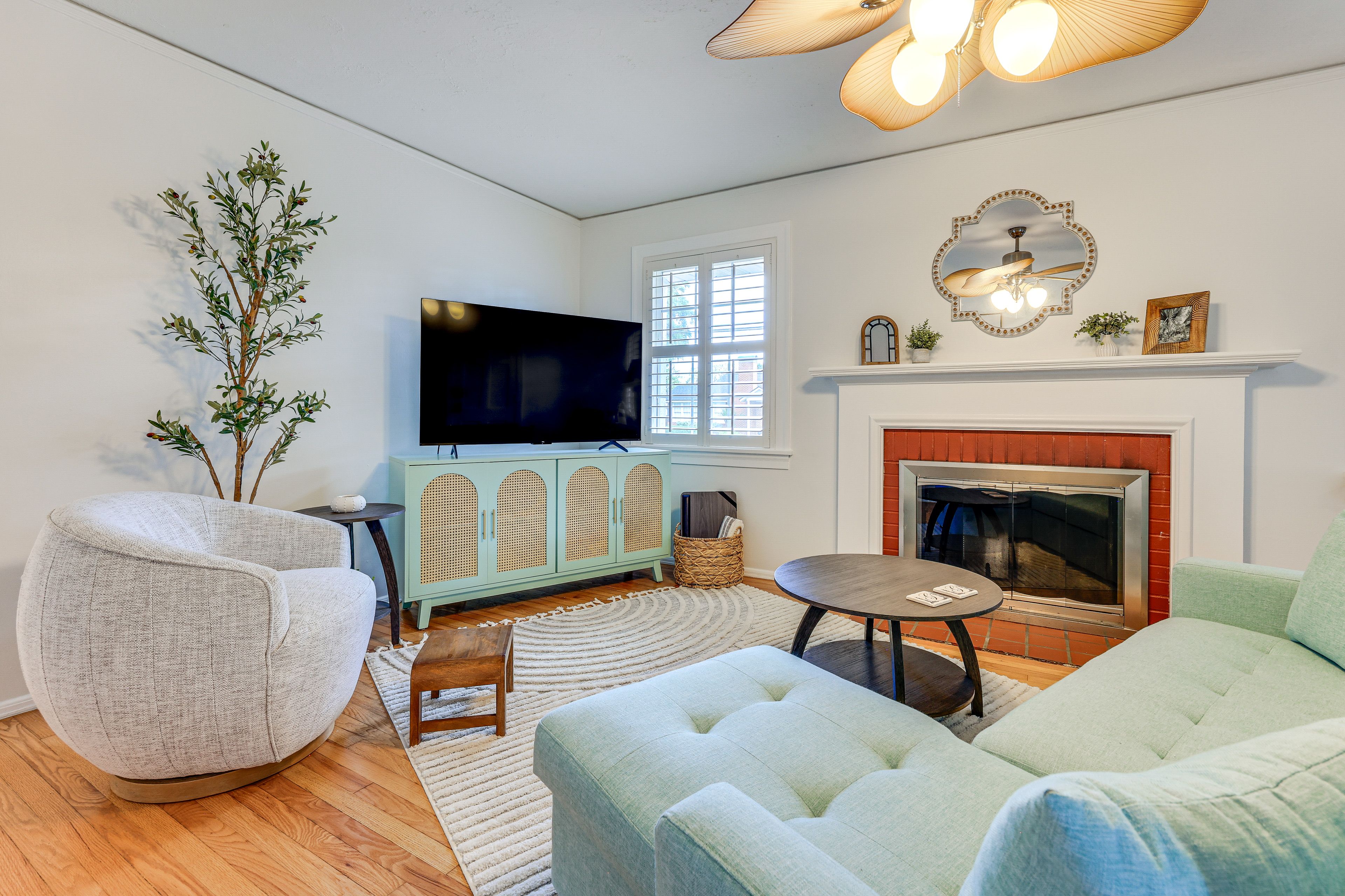 Jacksonville Vacation Rental | 2BR | 1.5BA | Steps to Enter | 1,200 Sq Ft