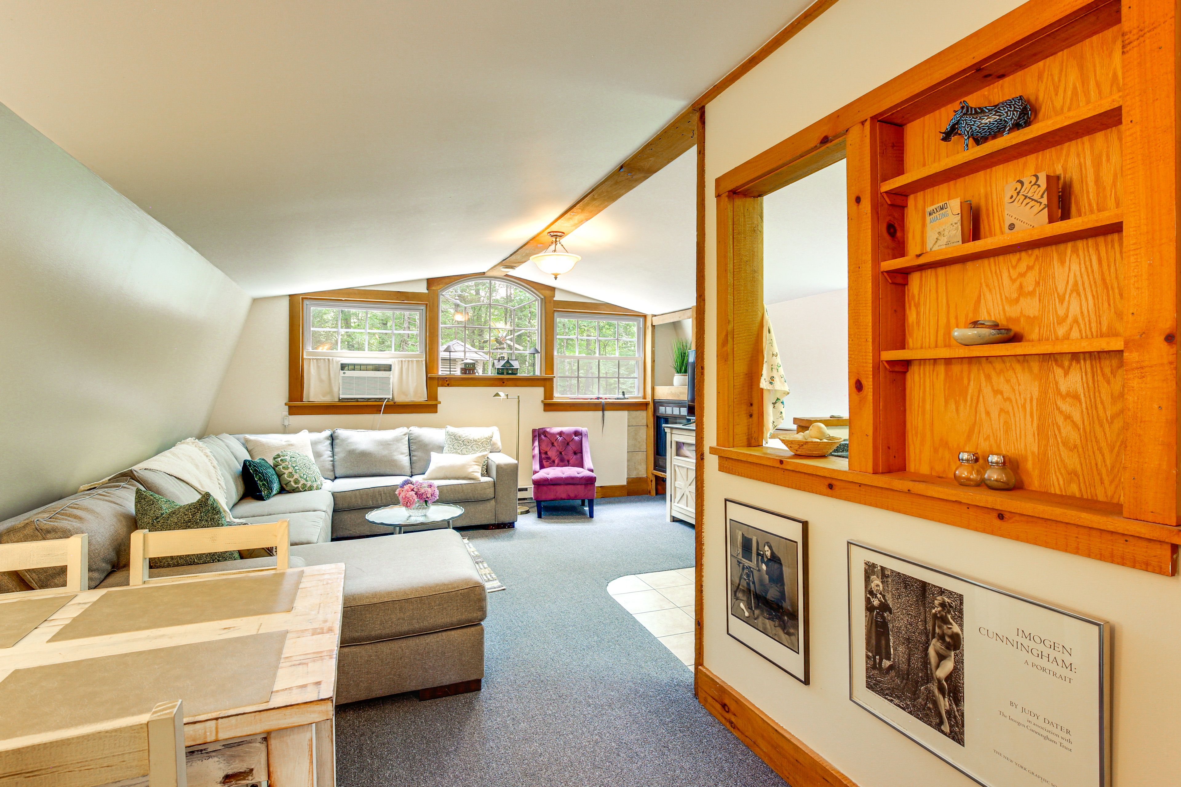 Dining Area | Dishware & Flatware