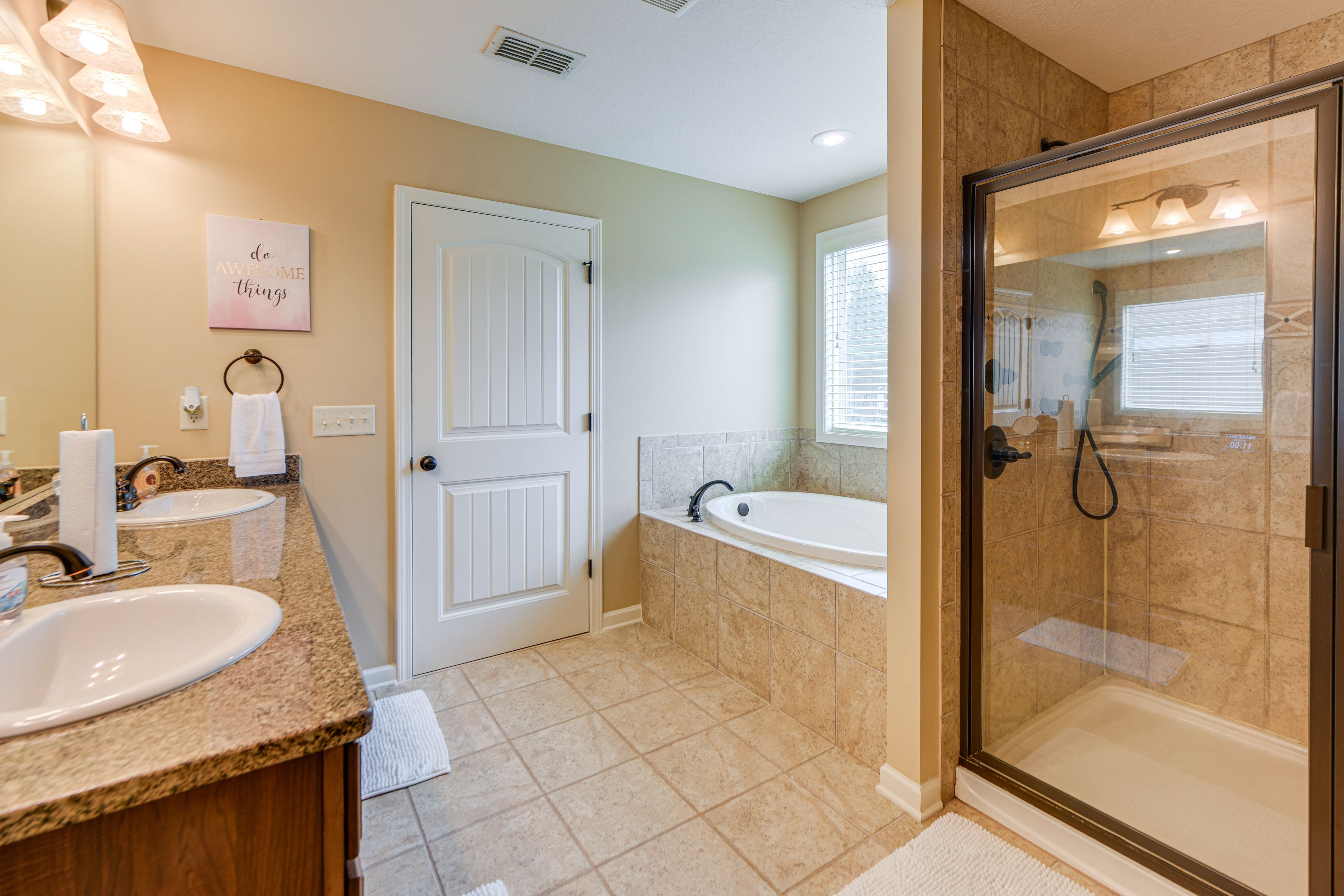 Full Bath | Towels | 2nd Floor