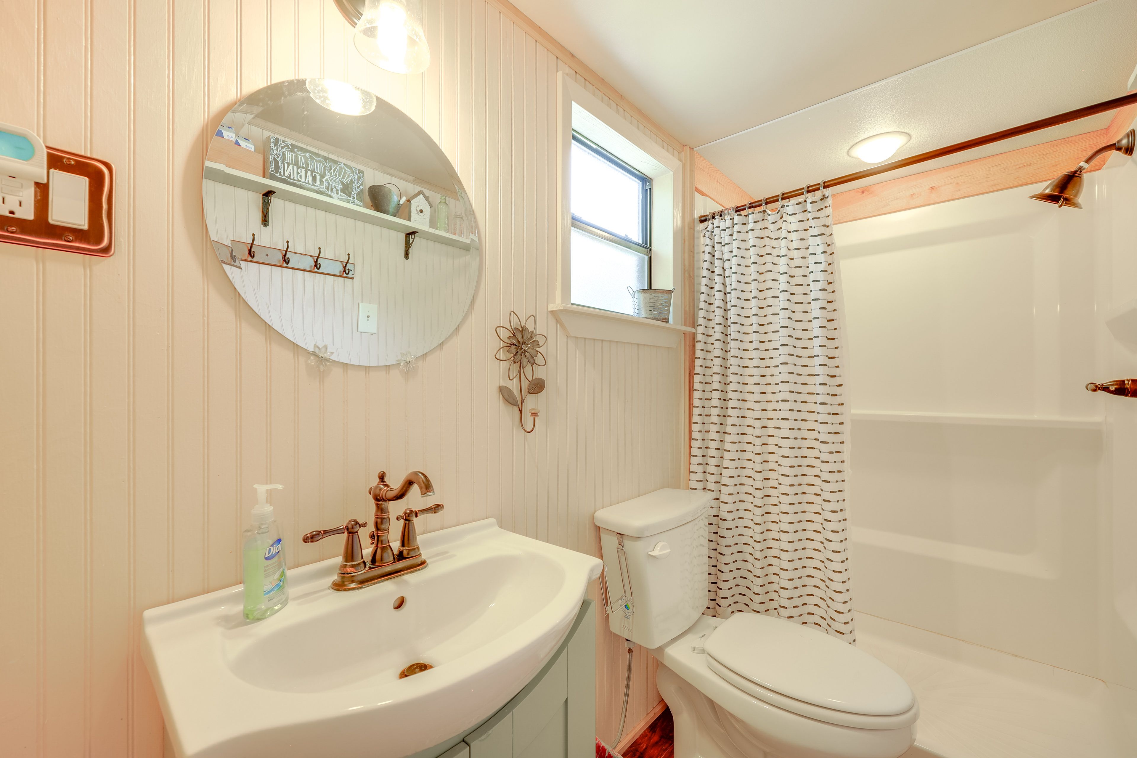 Full Bathroom