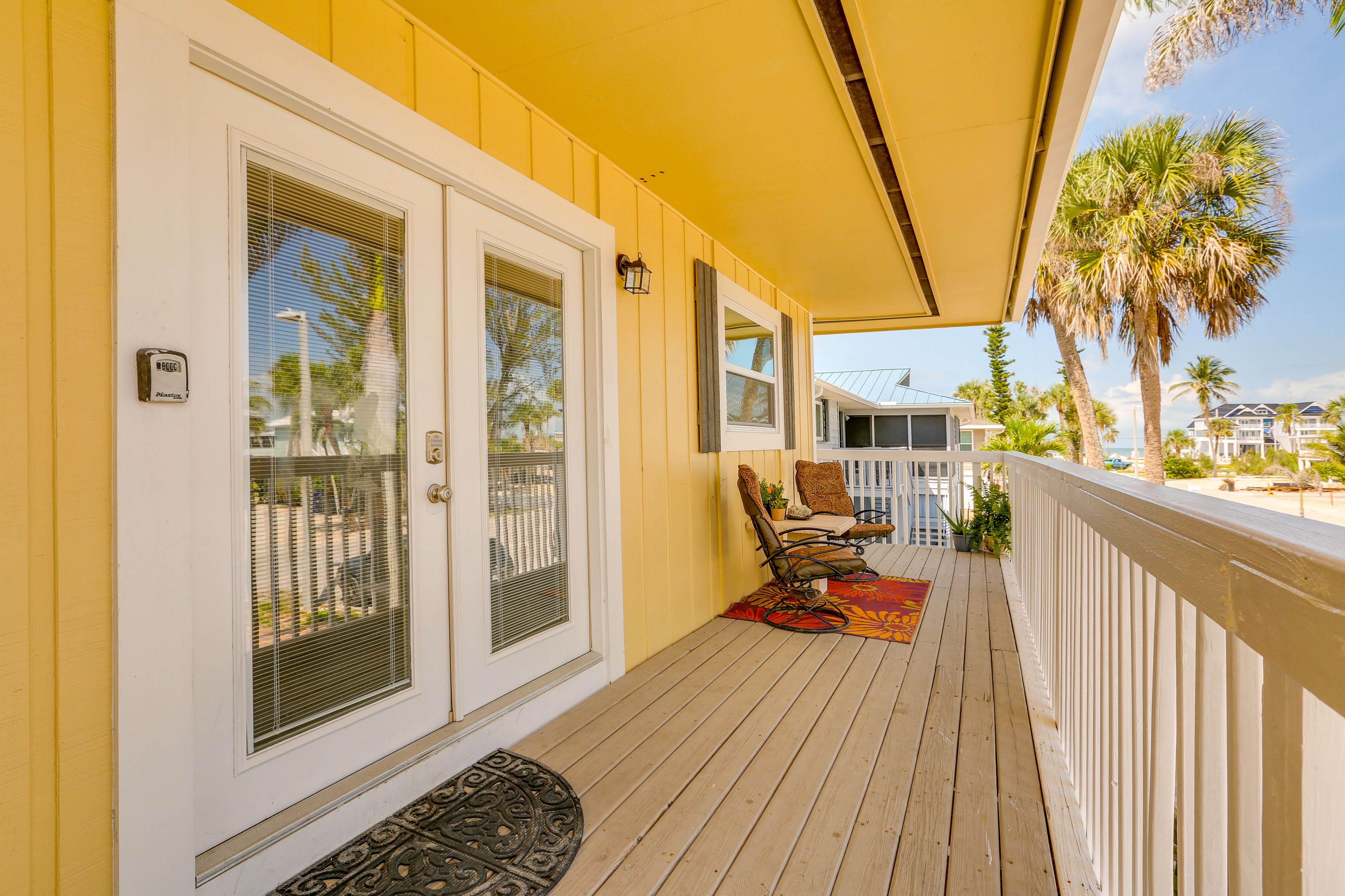 Unit Entry | Shared Outdoor Spaces | Gas Grill | Fire Pit | Single-Story Condo