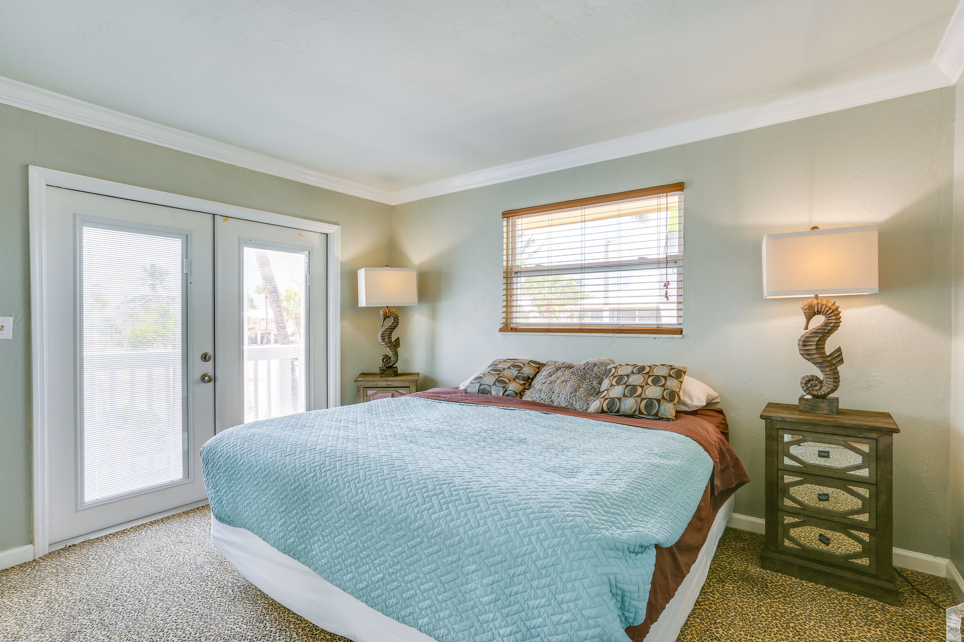 Bedroom 2 | King Bed
