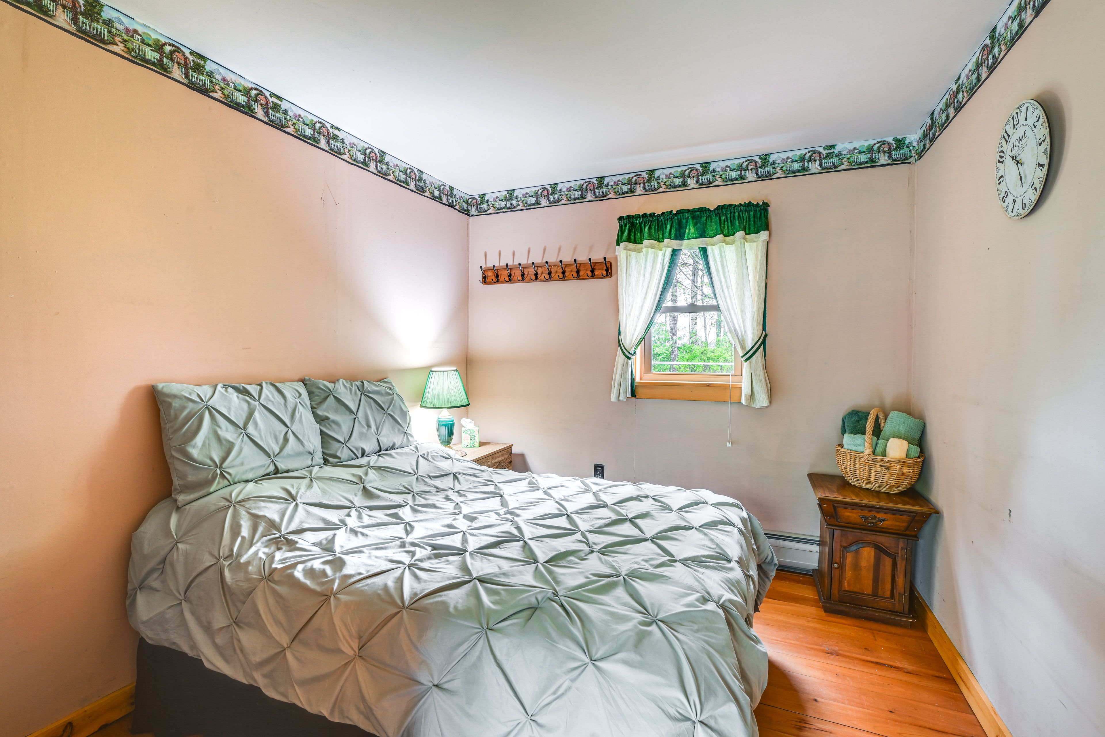 Bedroom 2 | Full Bed | Main Floor