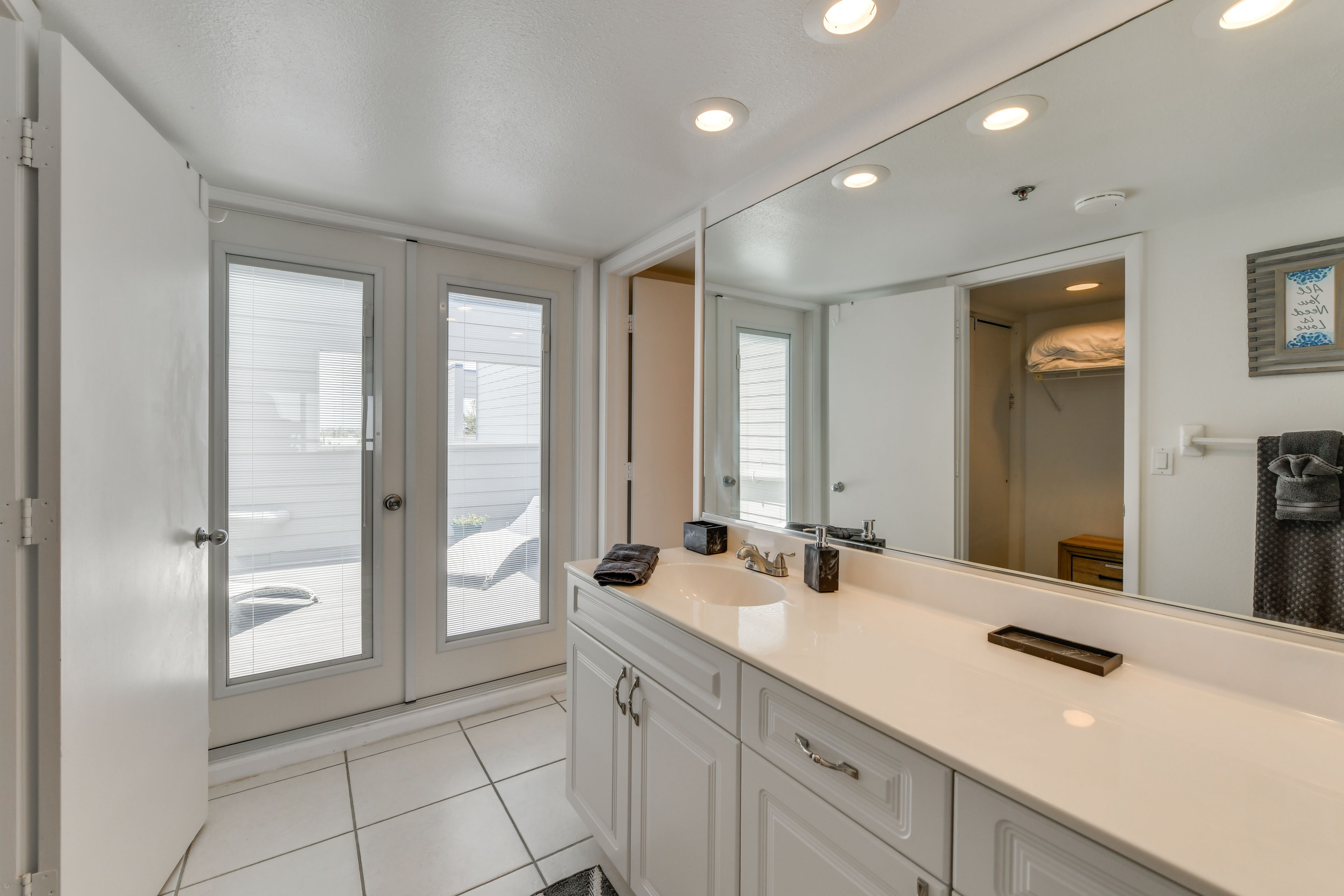En-Suite Bath | 2nd Floor