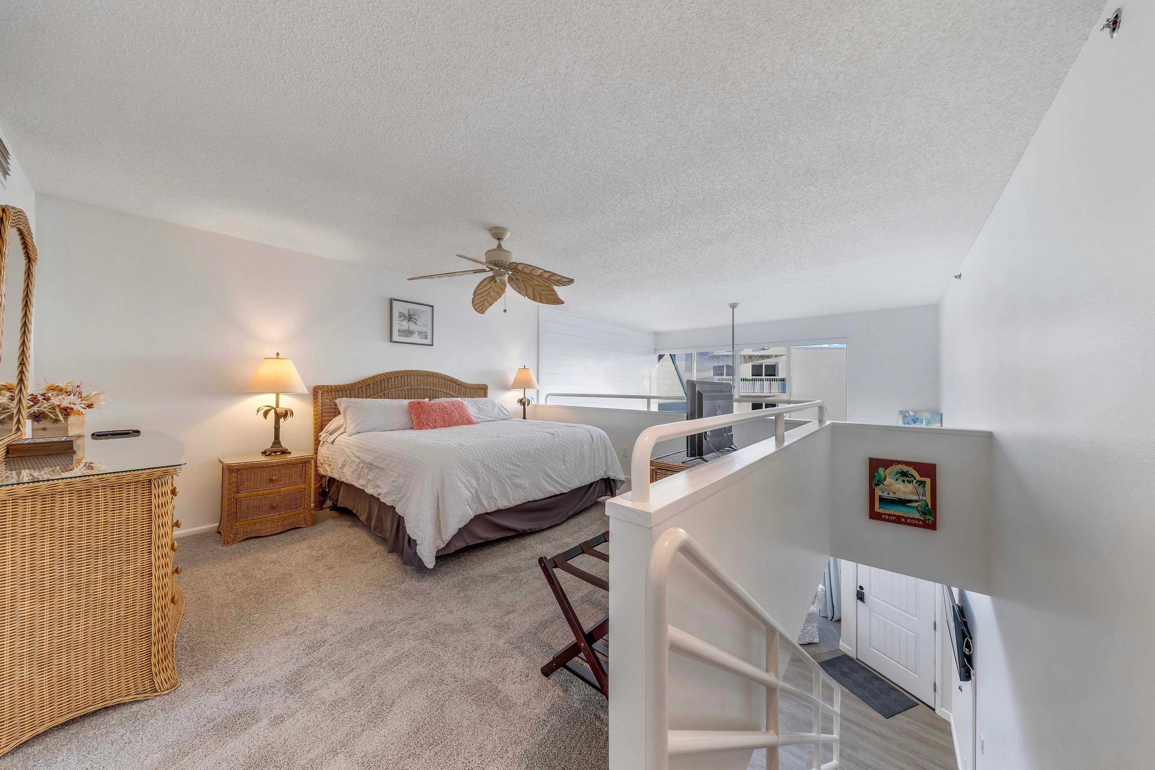 Bedroom 1 (Loft) | King Bed | 2nd Floor