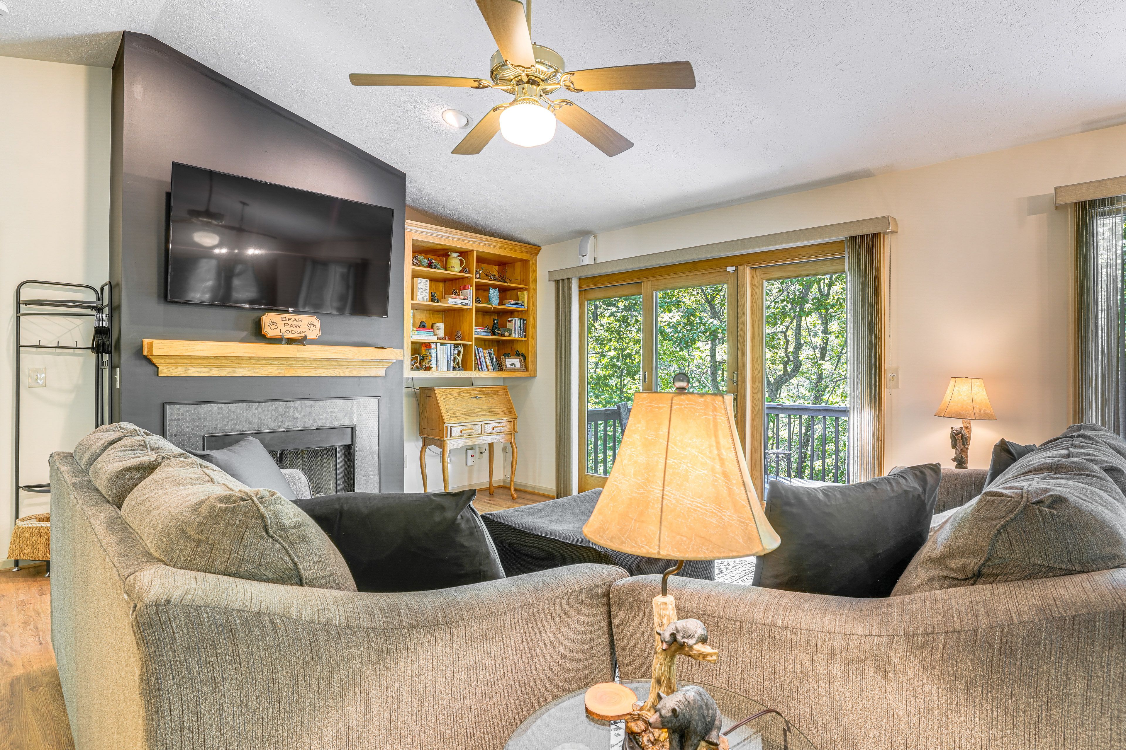 Living Area | Smart TV | Fireplace | Main Floor