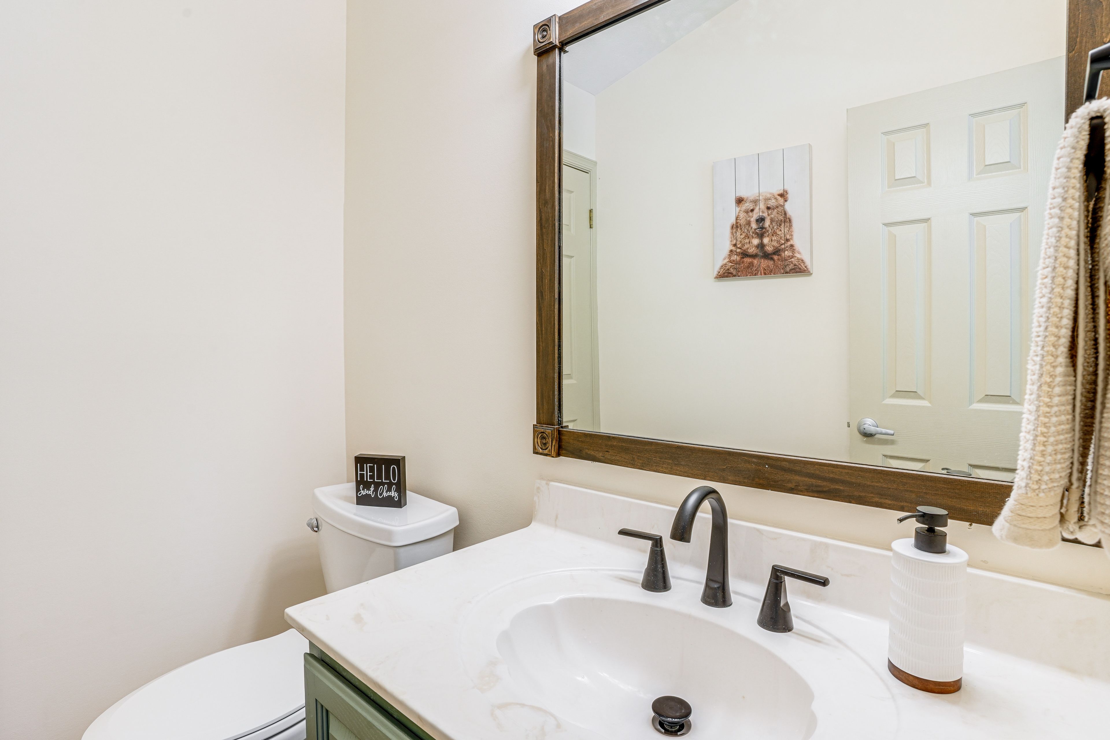 Half Bathroom | Main Floor