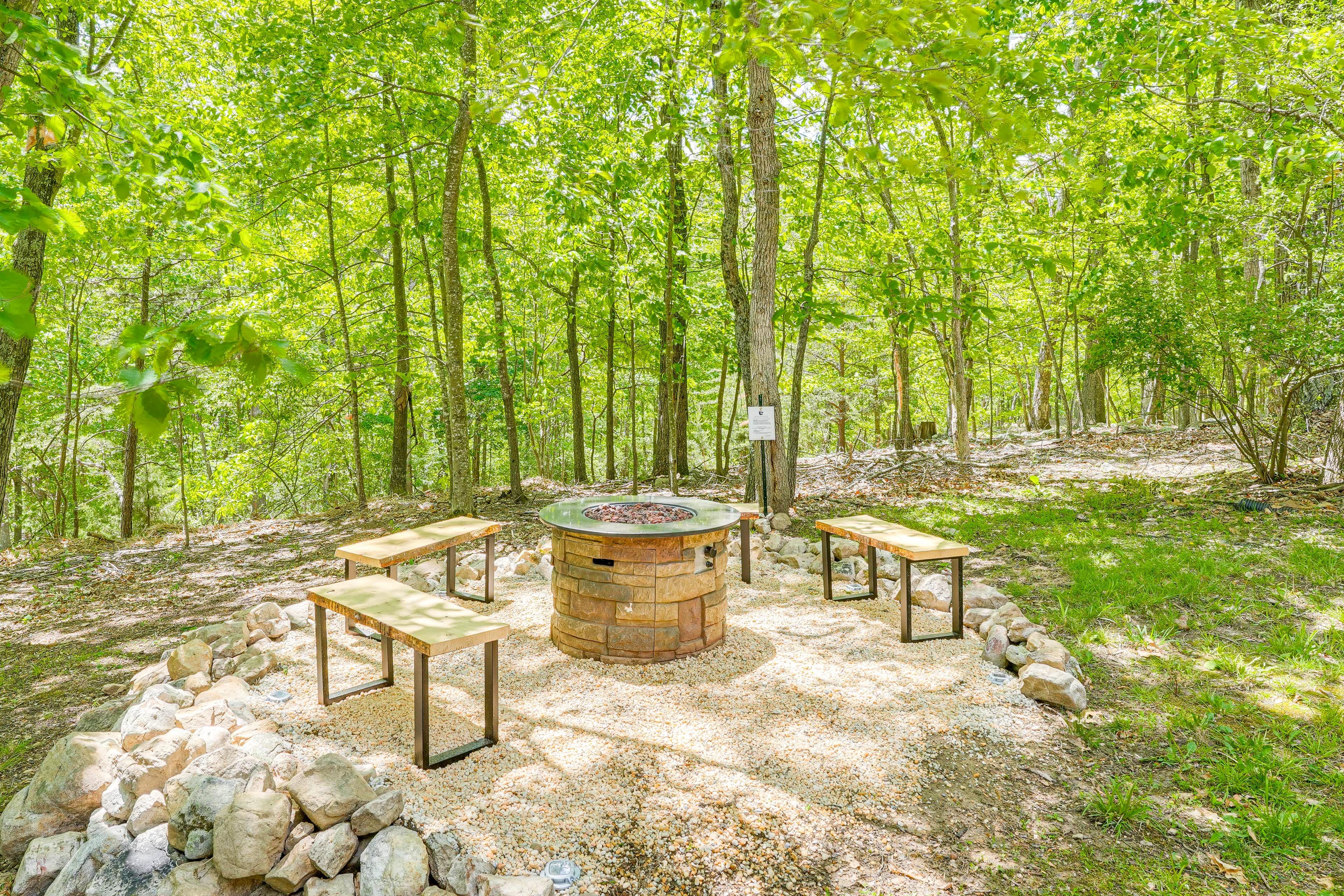 House Exterior | Gas Fire Pit | Wooded Surroundings | Wildlife Sightings