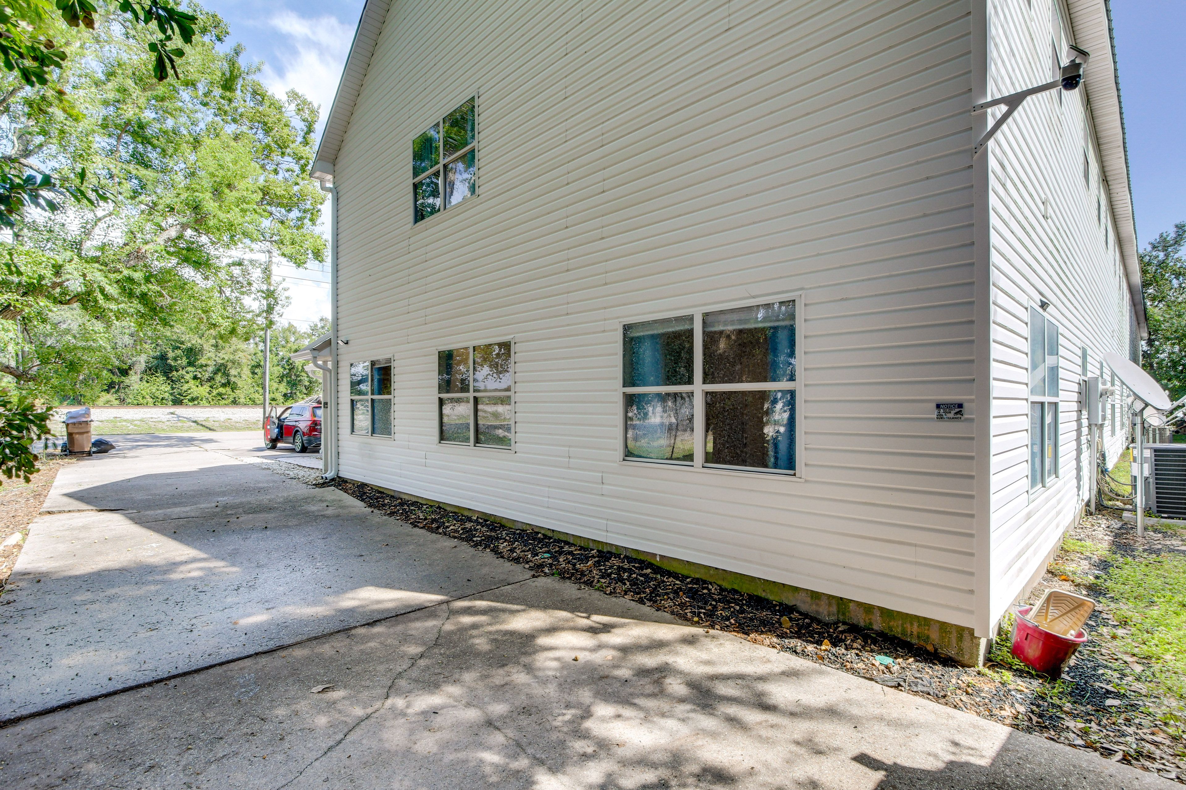 Parking | Driveway (3 Vehicles)