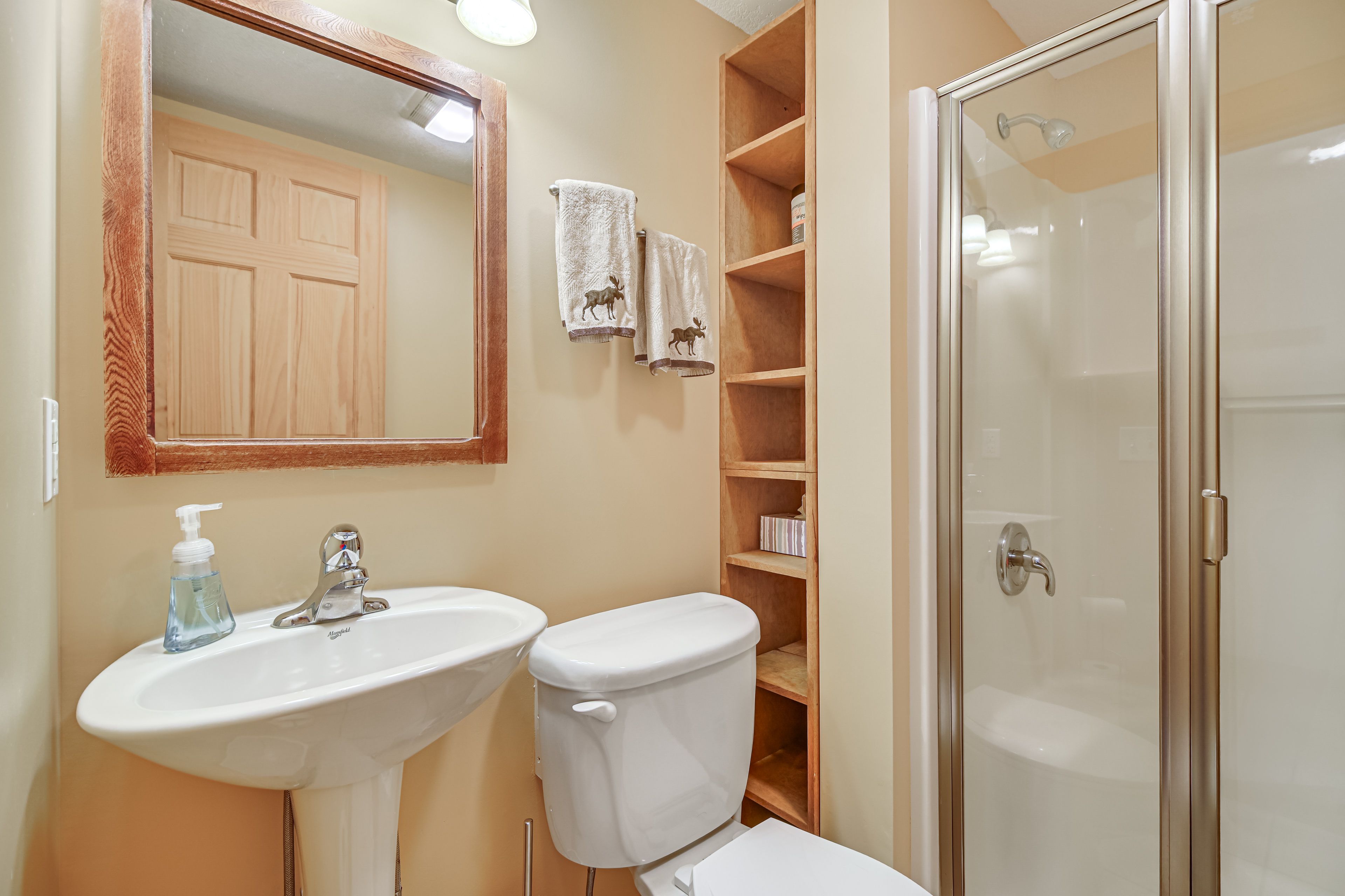 Full Bathroom | Lower Level